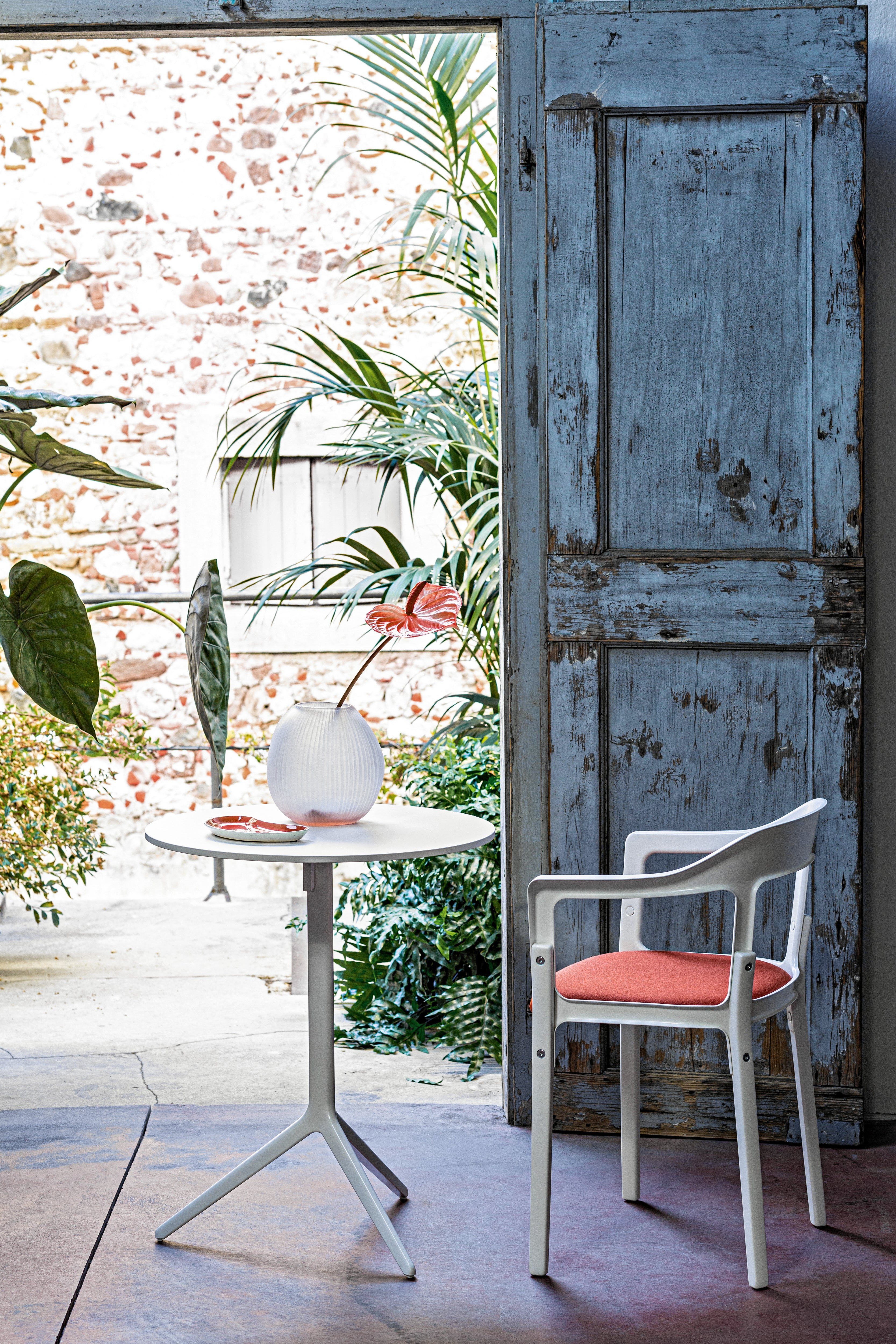 Krzesło STEELWOOD biały z białą poduszką Magis Eye on Design