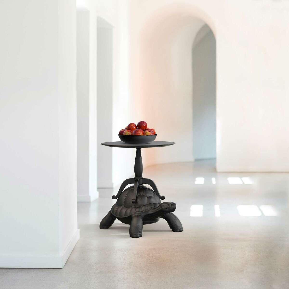 Stolik TURTLE CARRY czarny Qeeboo Eye on Design