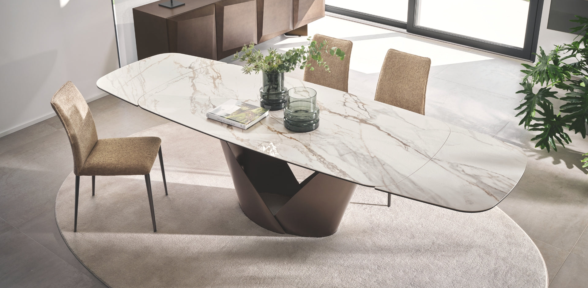 Stoły z marmurem