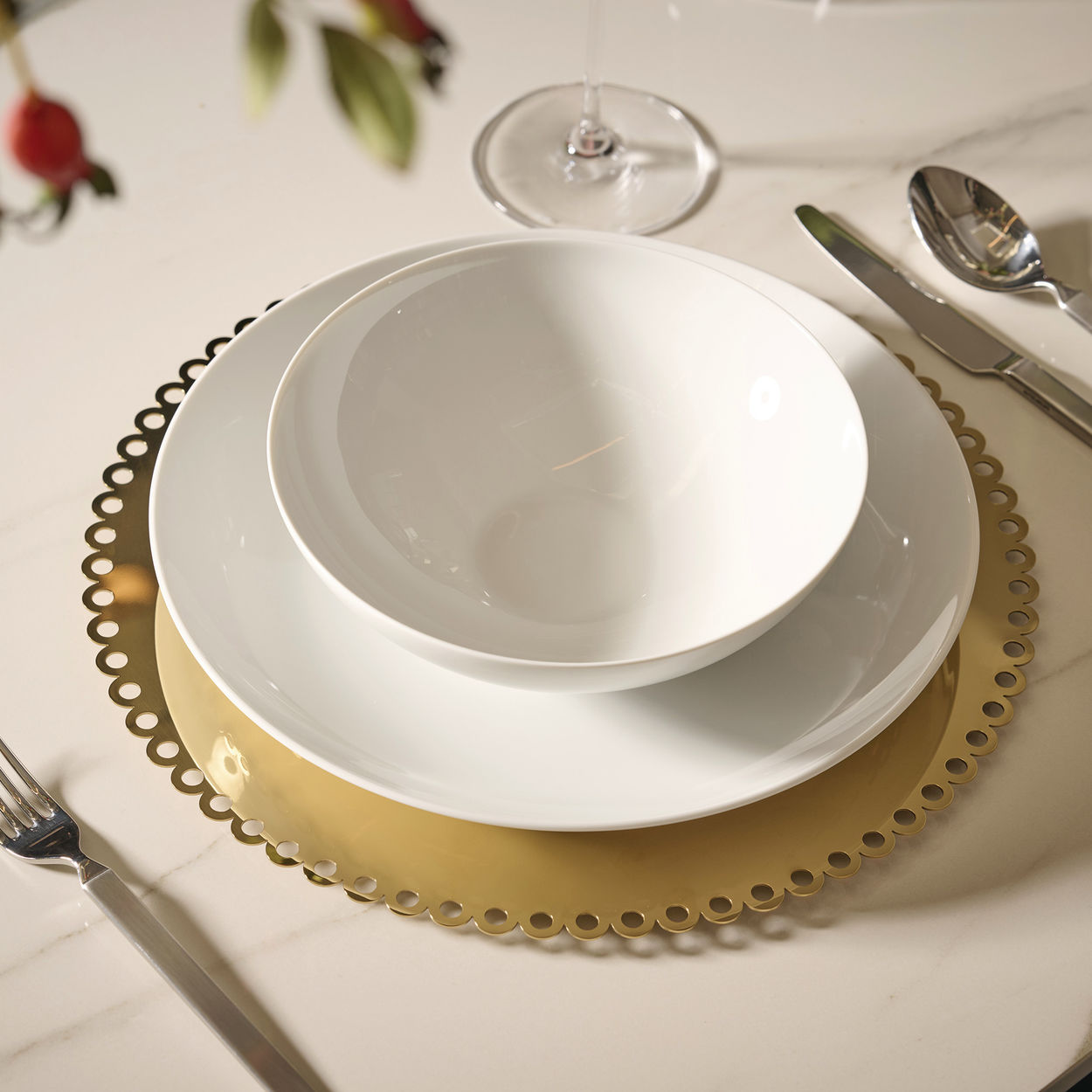 EDGES Serving Plate Stainless Steel with PVD Coating in Brass
