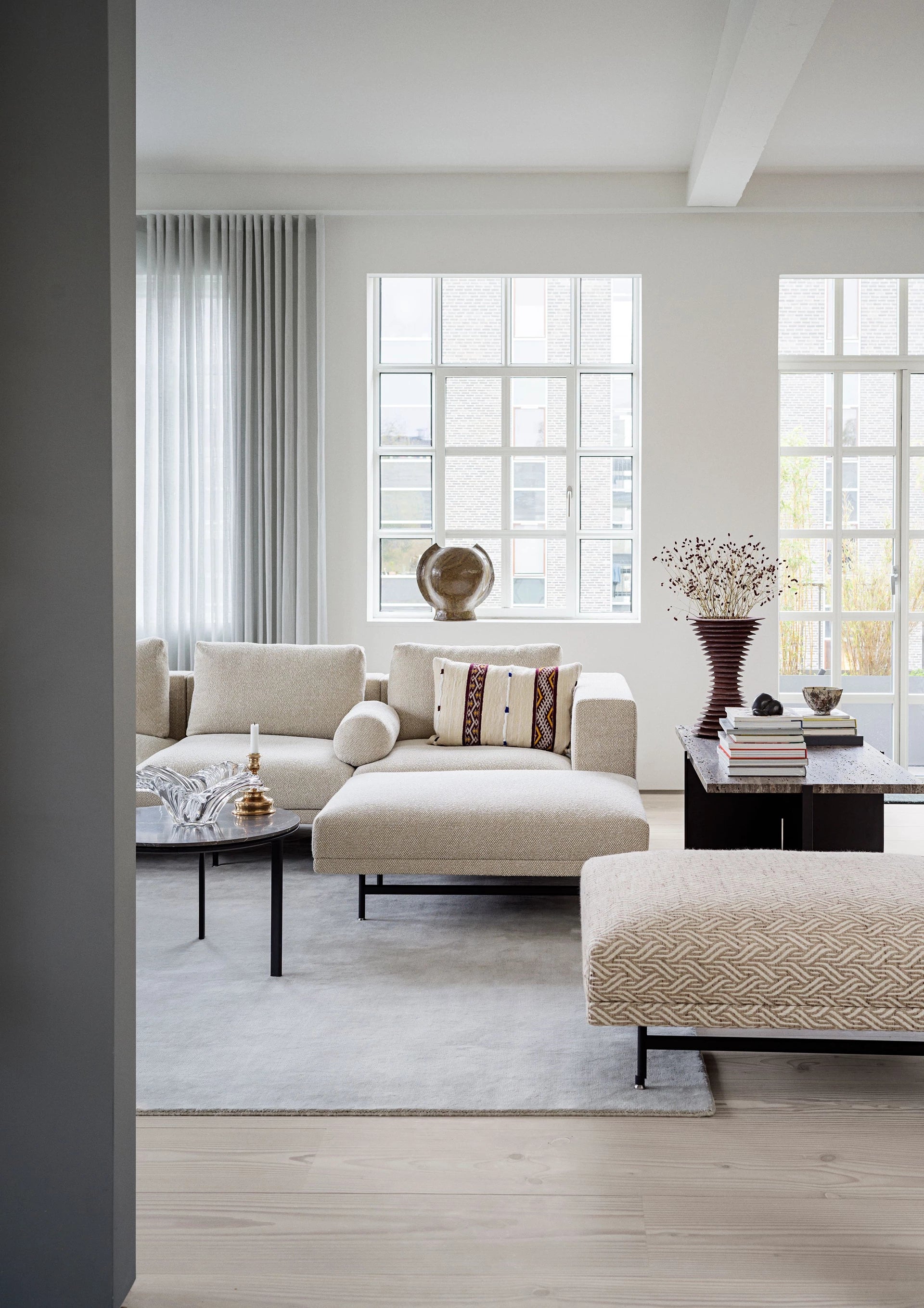 Sofa 3-zits LOFT bruin boucle met zwarte basis