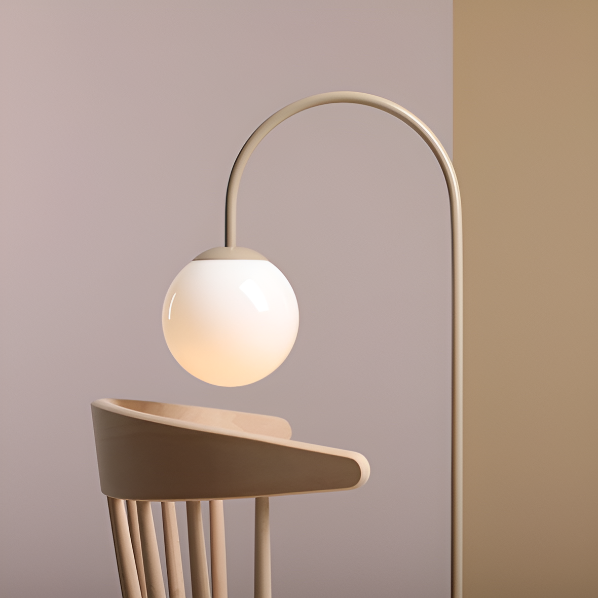 Una beige table lamp