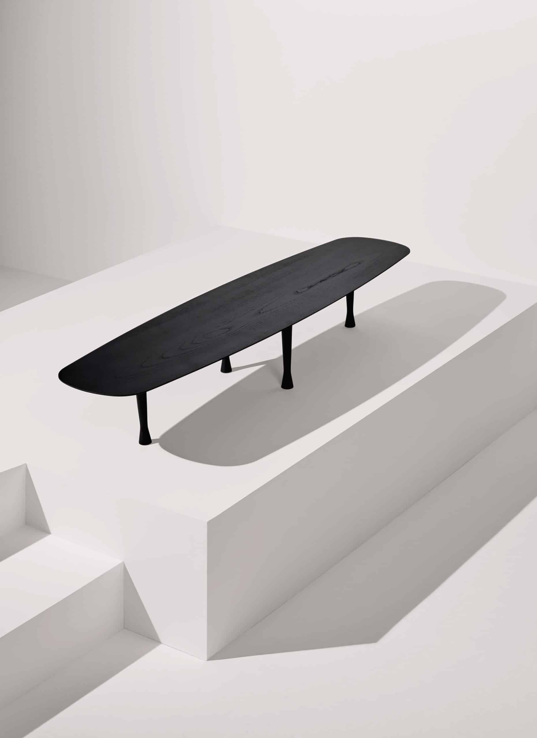 Ovale salontafel UNIQUE zwart esdoornfineer