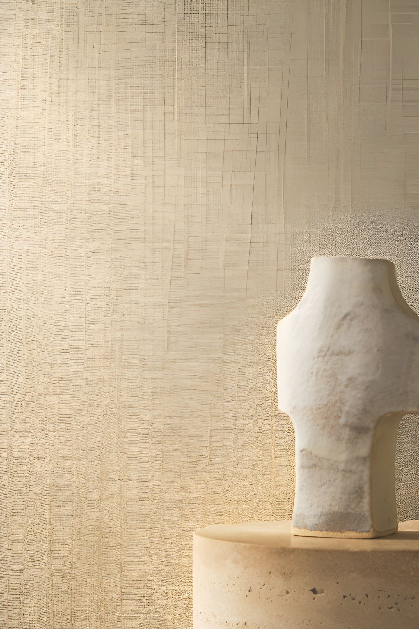 Structural textile wallpaper on metallic foil RADIEUSE - SABLE MORDORÉ beige with brown