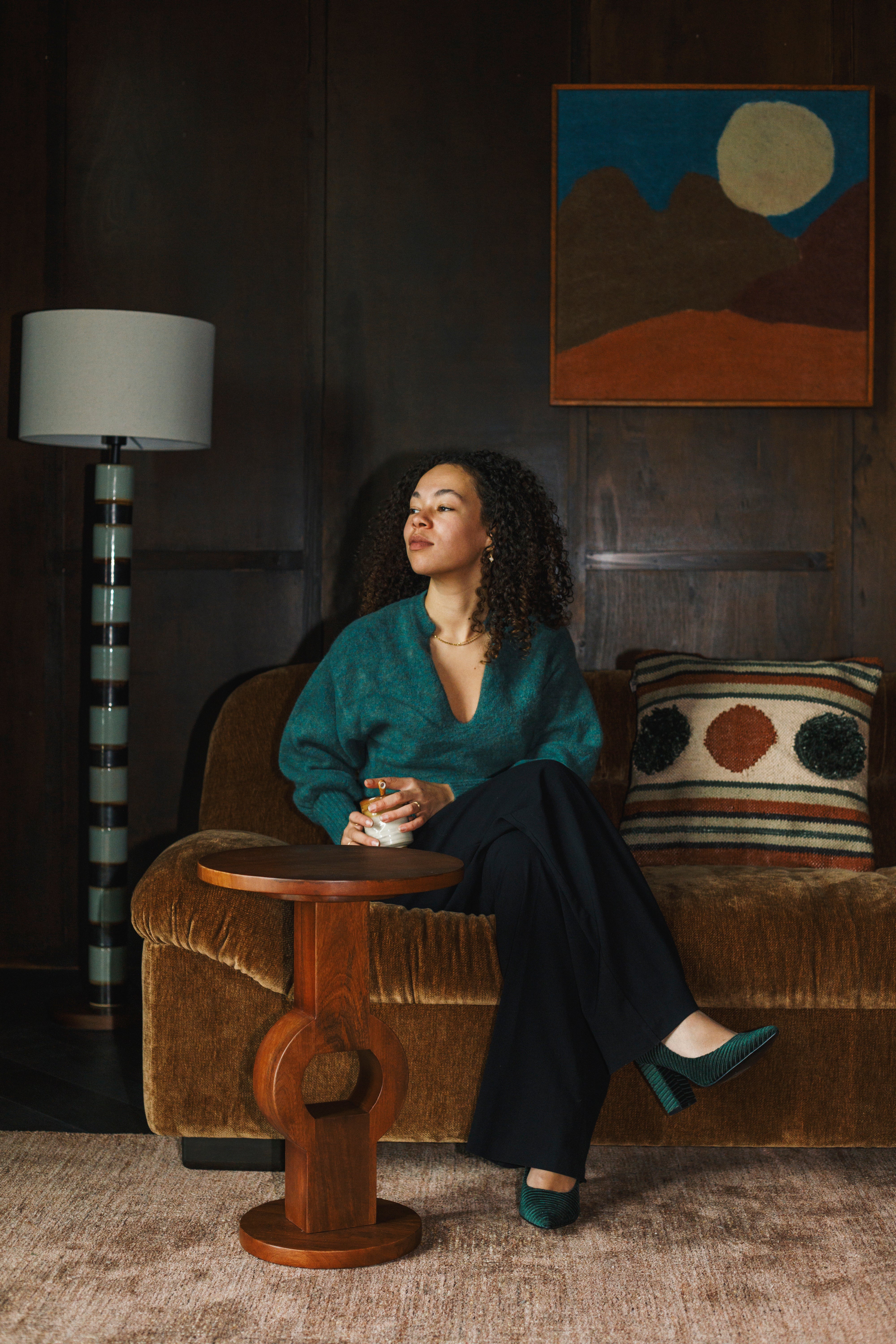 Sofa DOUGLAS cognackleurig fluweel