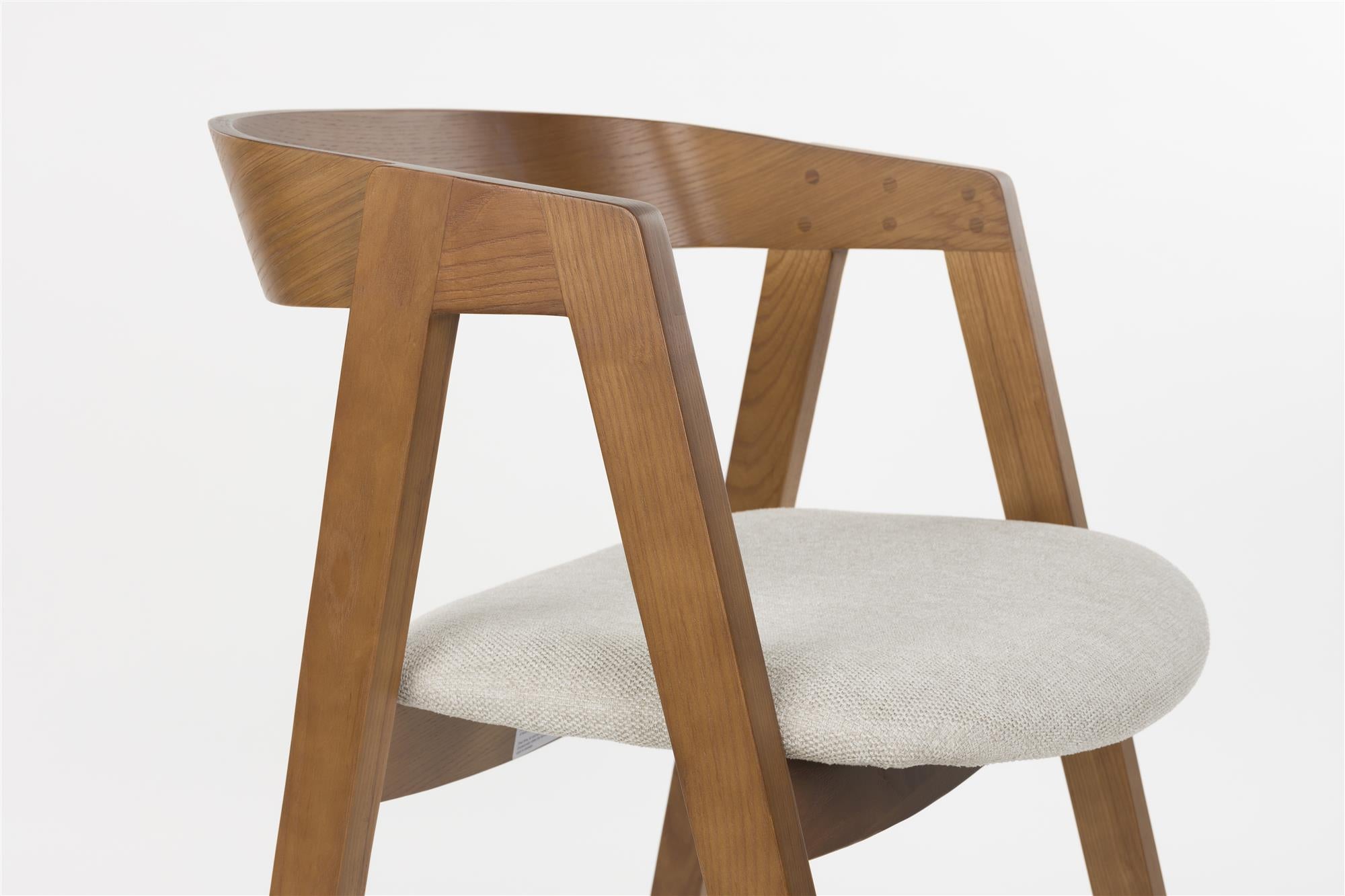 Stoel MADS donkerbruin met een beige zitting