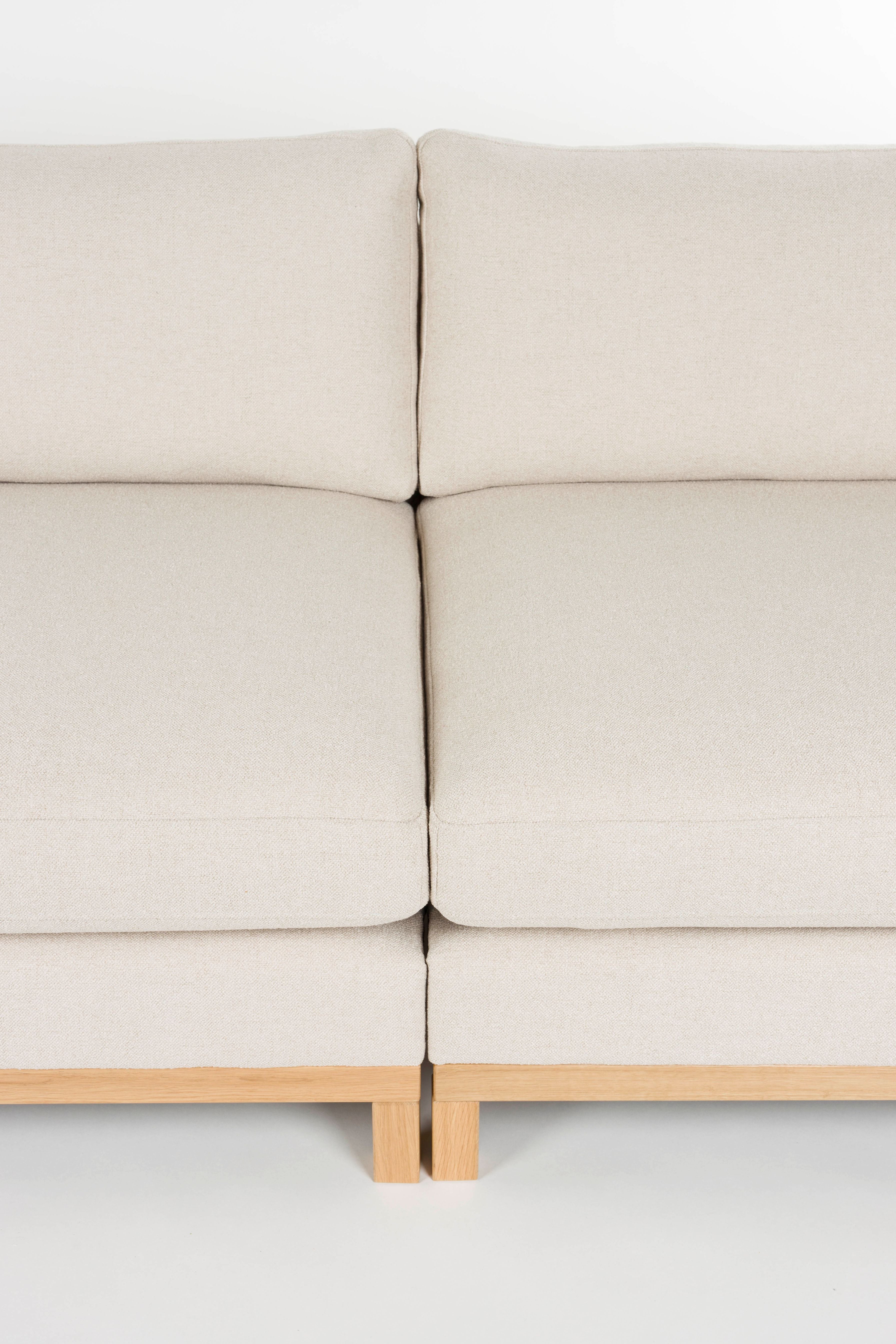 Sofa 4,5-sitzige BLOSSOM beige mit Holzgestell