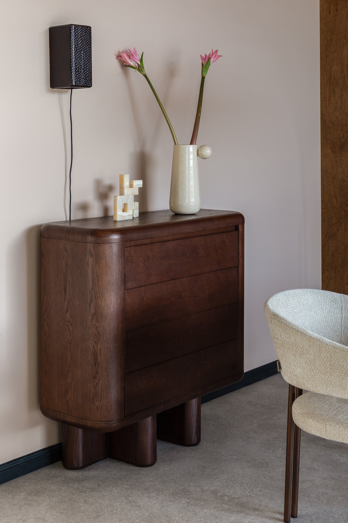 Dressoir met lades HERMAN donkerbruin esdoornfineer
