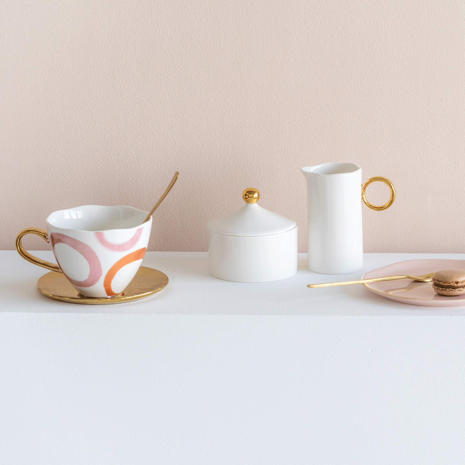 GOOD MORNING sugar bowl in white with gold finish