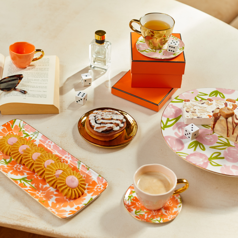 Keramikteller GOOD MORNING mit orangefarbenem Blumenmotiv