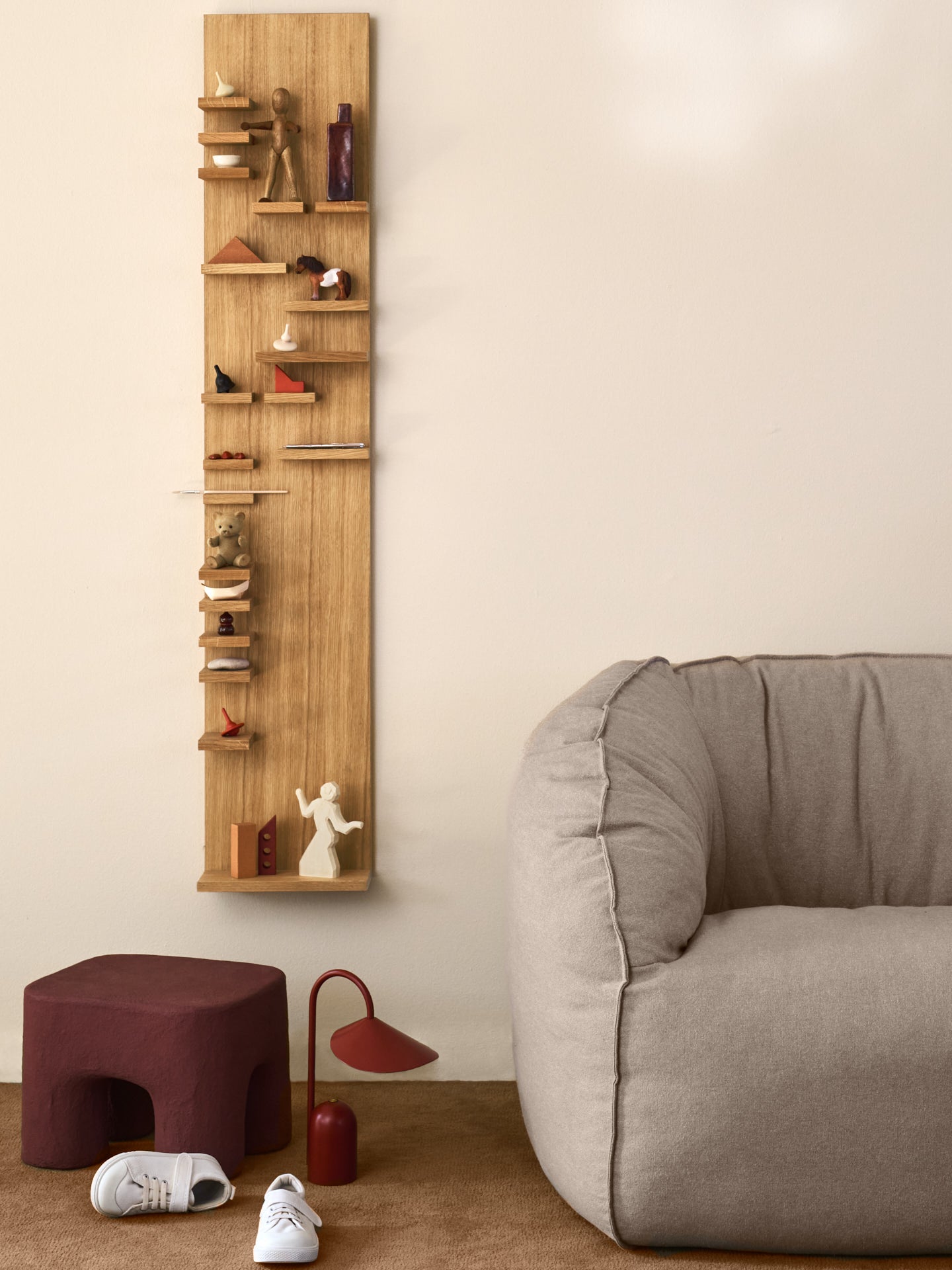 PARADE SHELF LONG hanging shelf, oiled oak