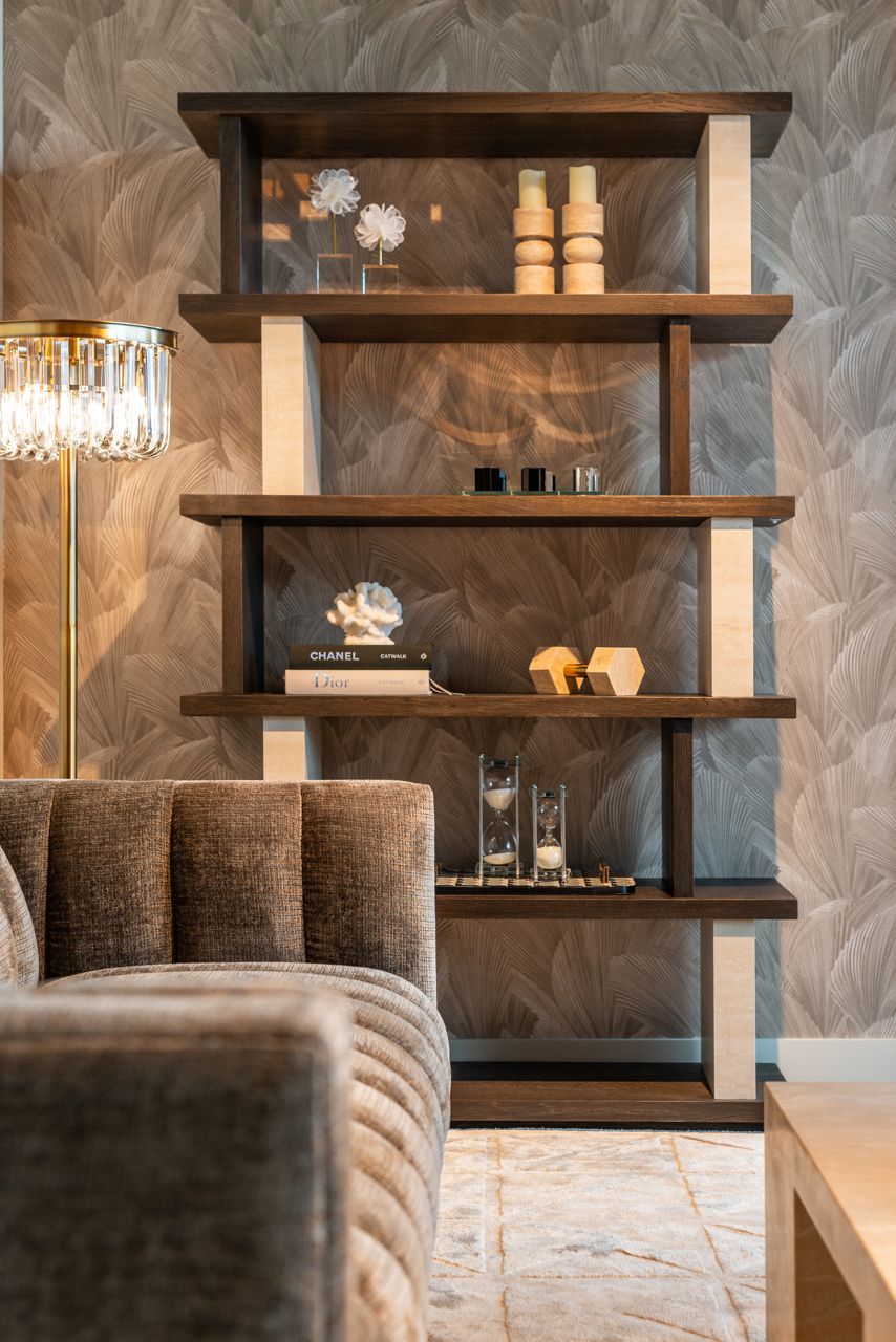 DAGMAR floor lamp glass with a gold base