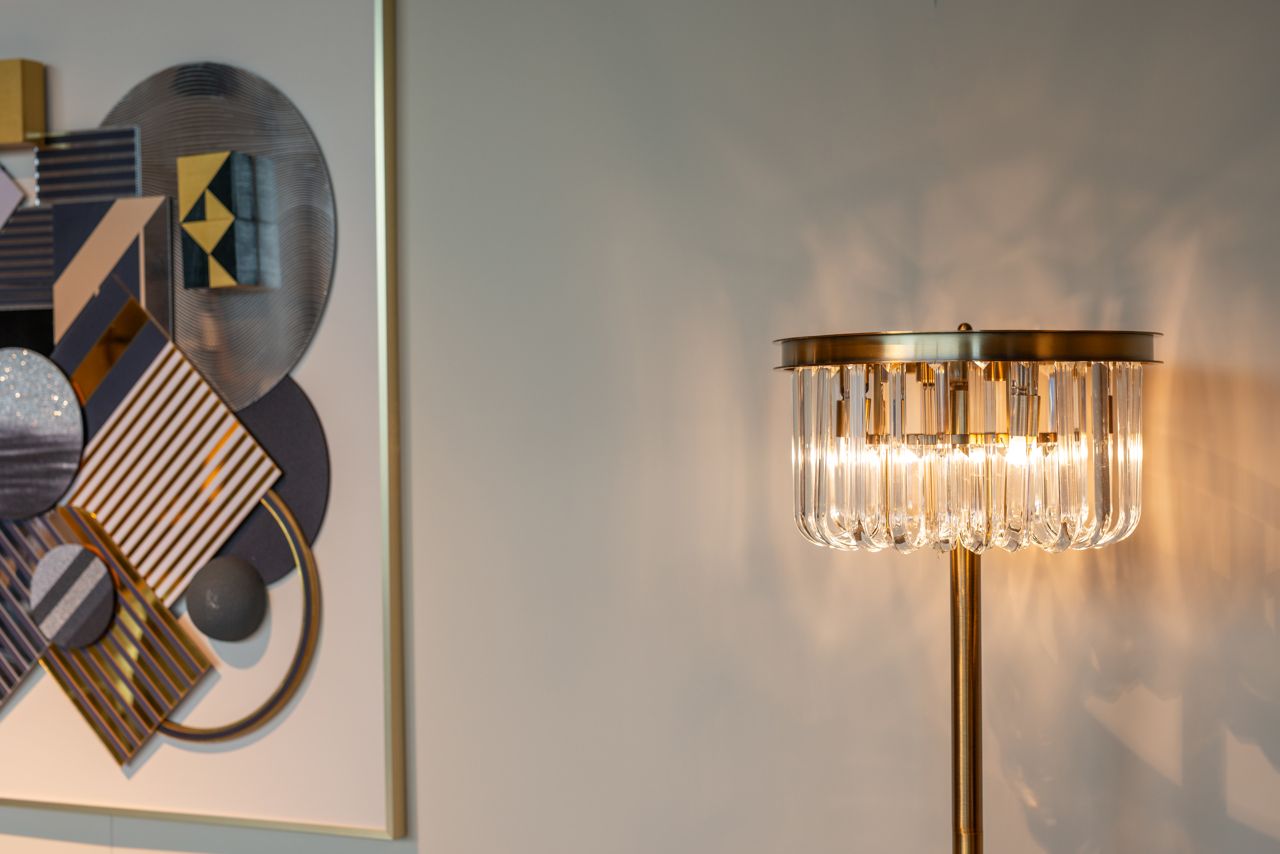 DAGMAR floor lamp glass with a gold base