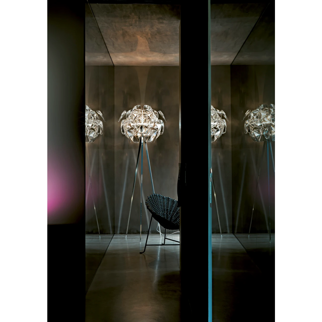 HOPE transparent tripod floor lamp