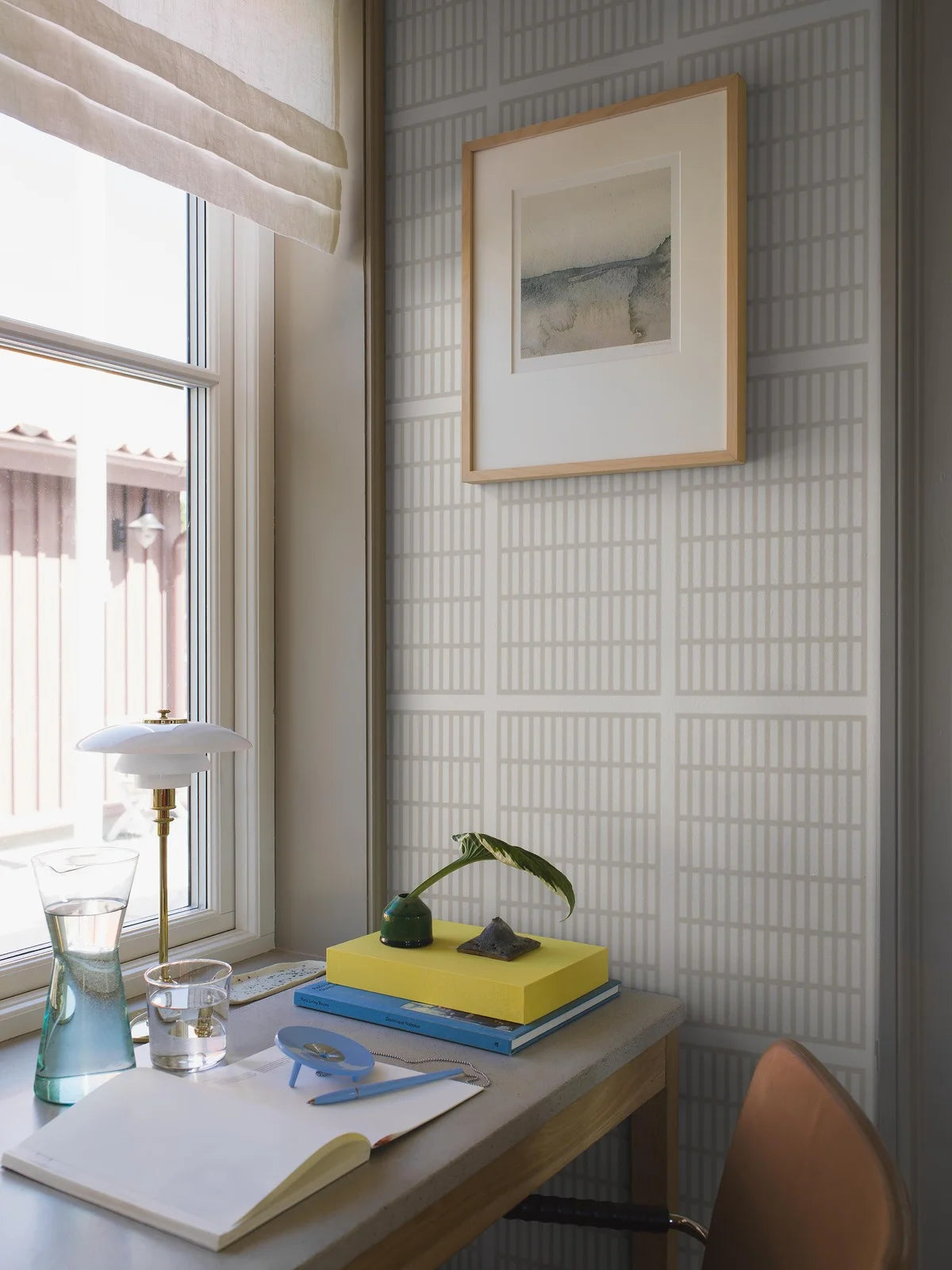 Geometrisch patroon behang ALVAR AALTO 14/6 wit met grijs