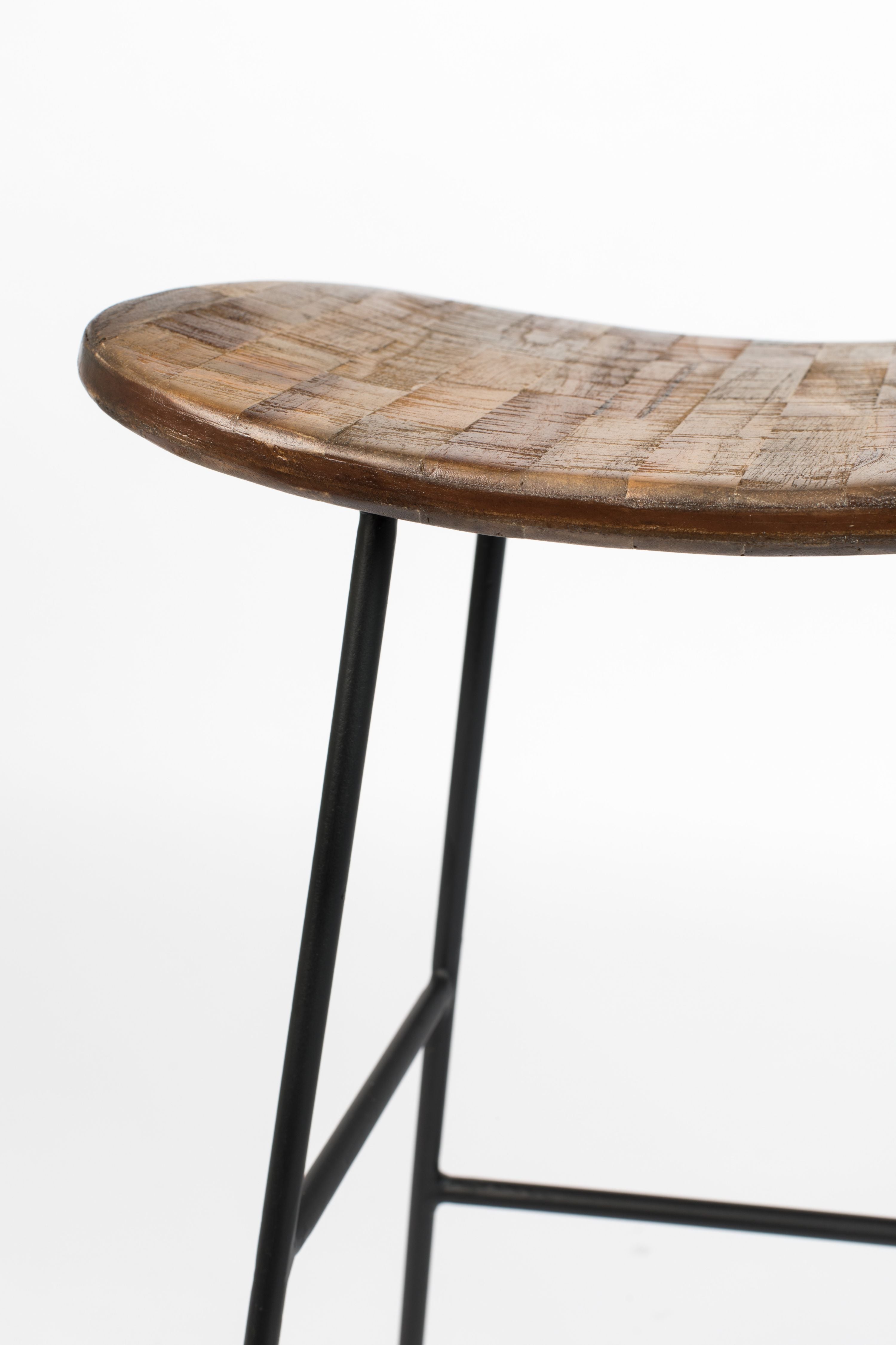 Tangle Tangle Bar Stool mit schwarzer Basis