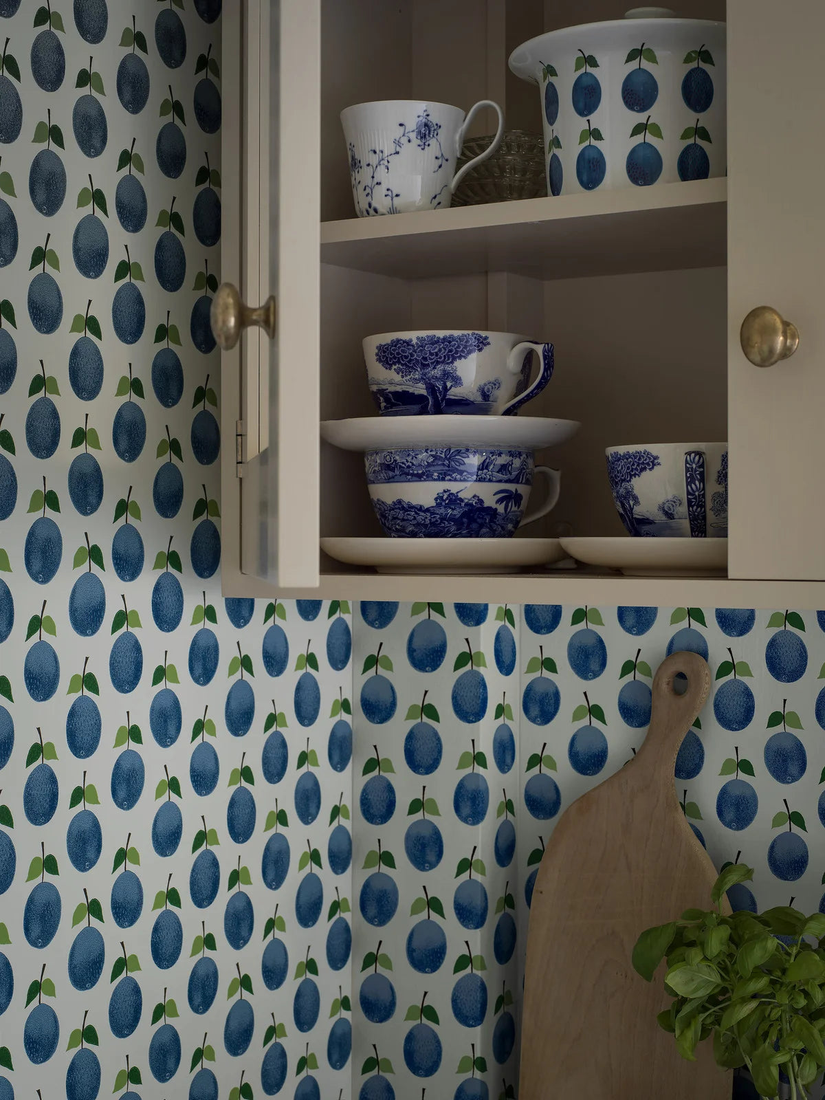White PRUNUS Fruit Plant Motif Wallpaper with Blue