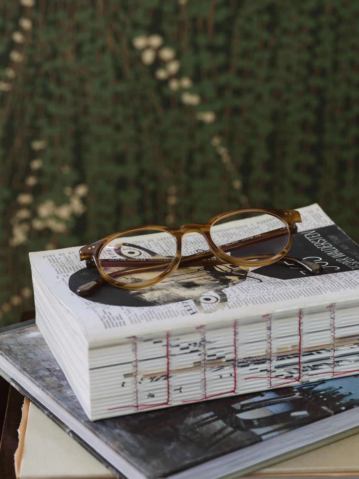 Green Leaf Patterned Wallpaper RANKE