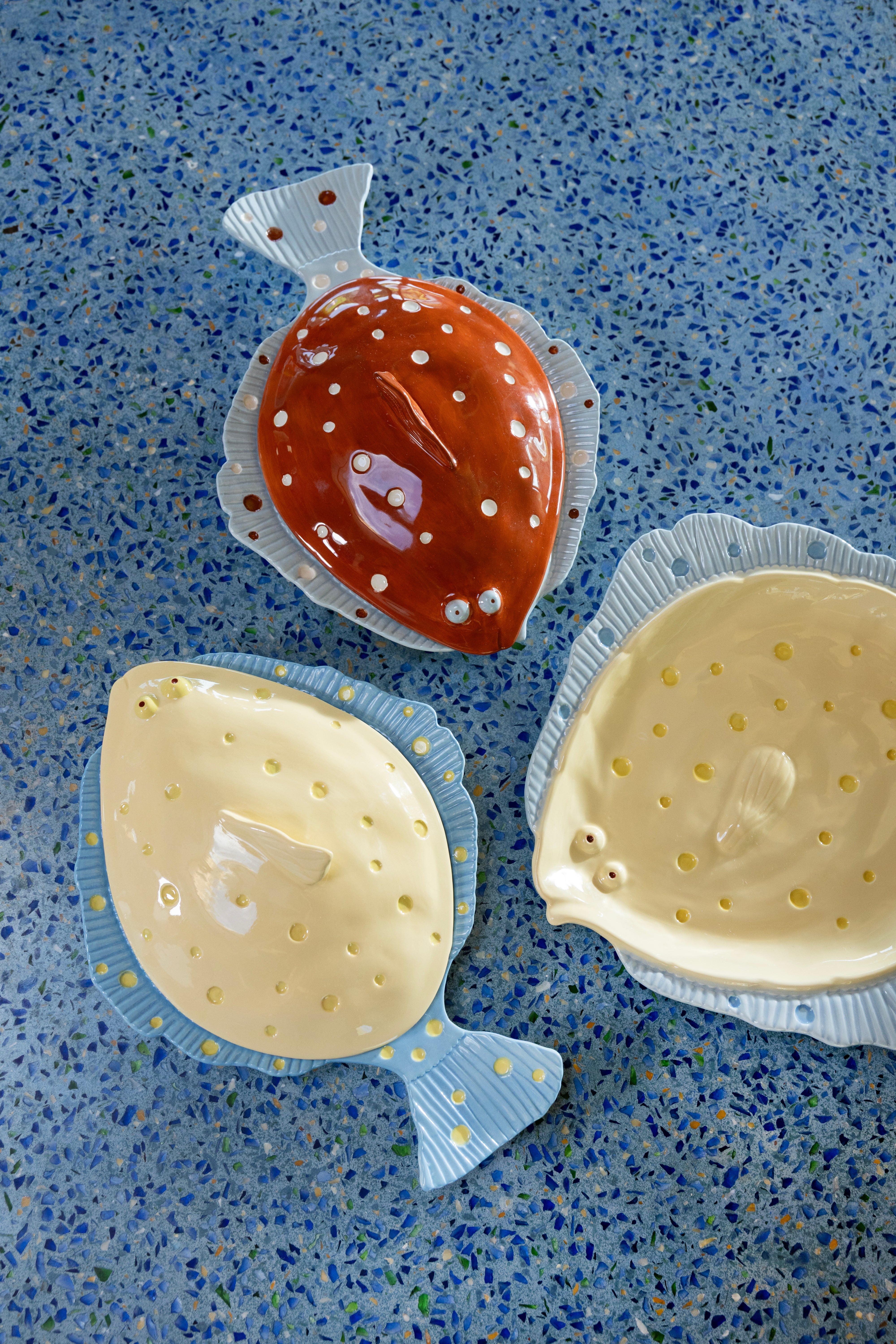 Bruine PLAICE schaal met deksel, blauw en wit
