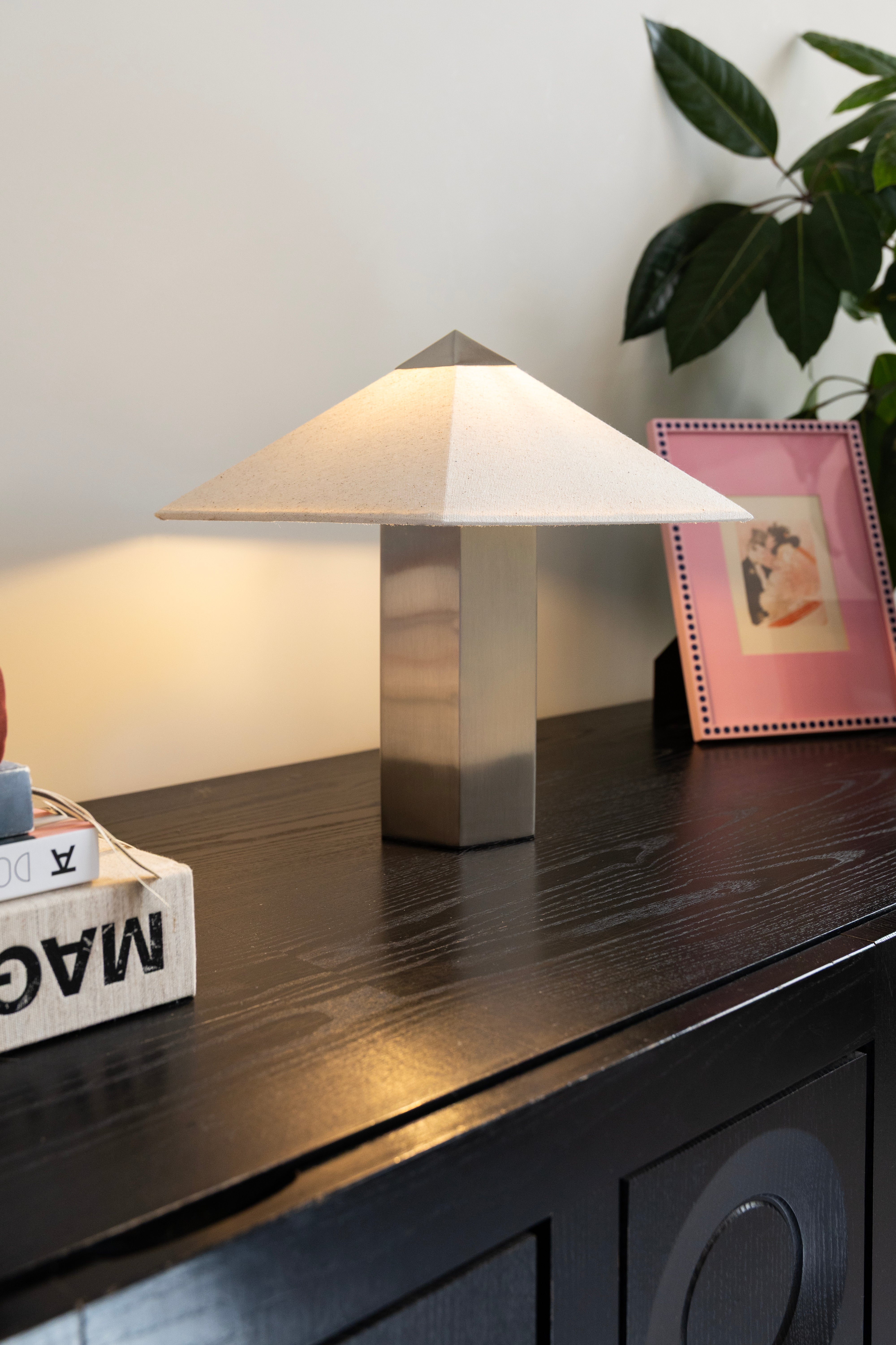 PHIRA silver table lamp with linen shade