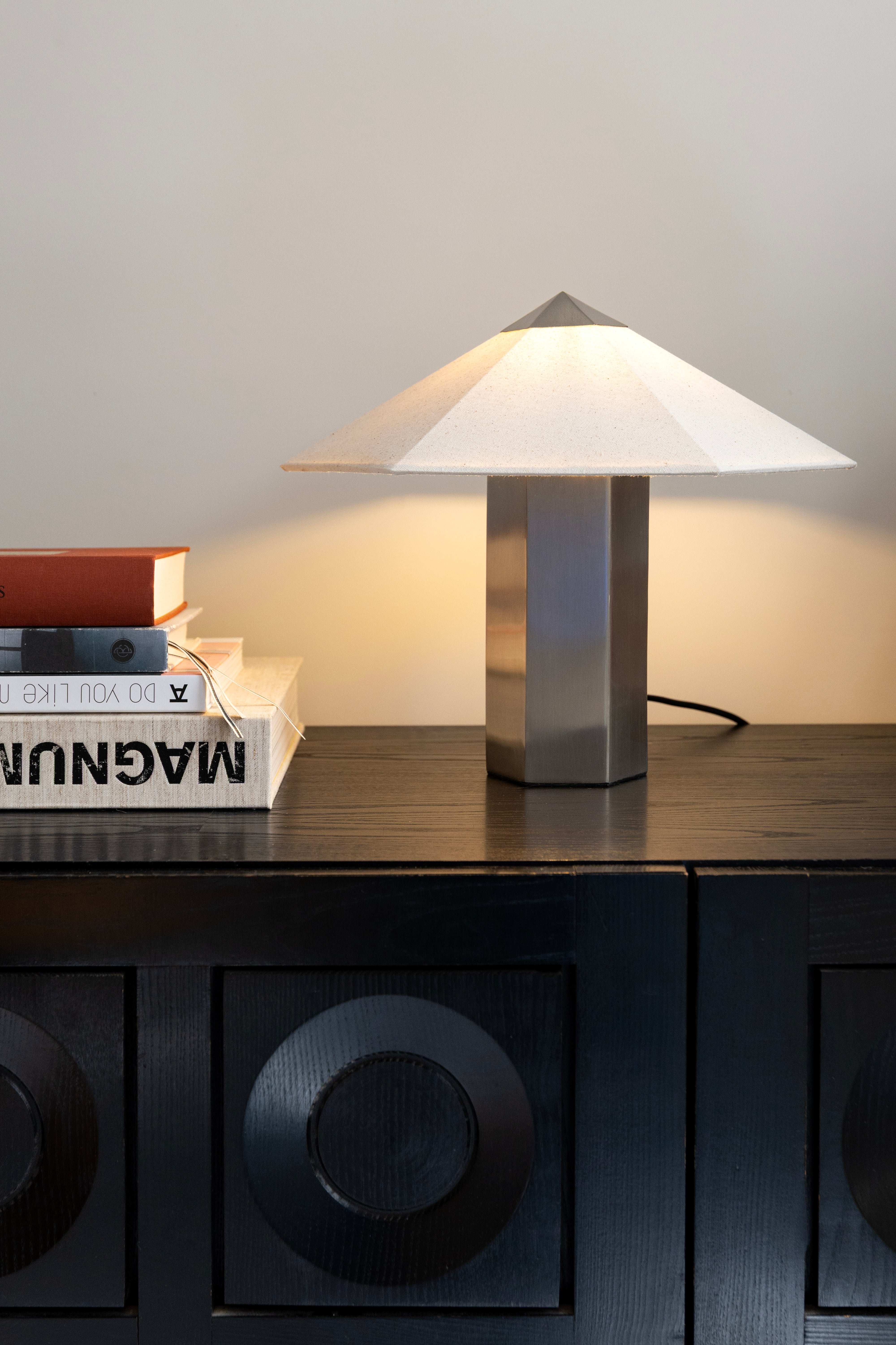 PHIRA silver table lamp with linen shade