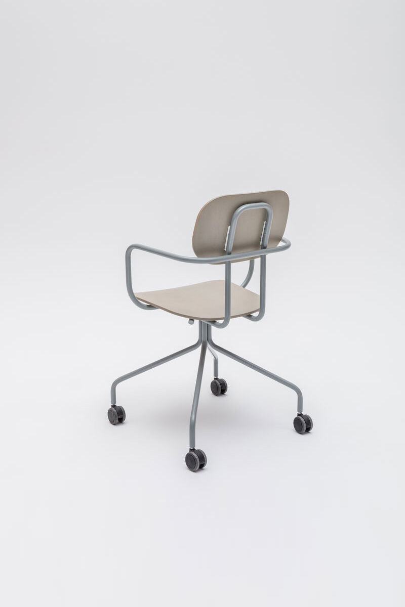 Krzesło NEW SCHOOL beżowy [Milena] MDD    Eye on Design