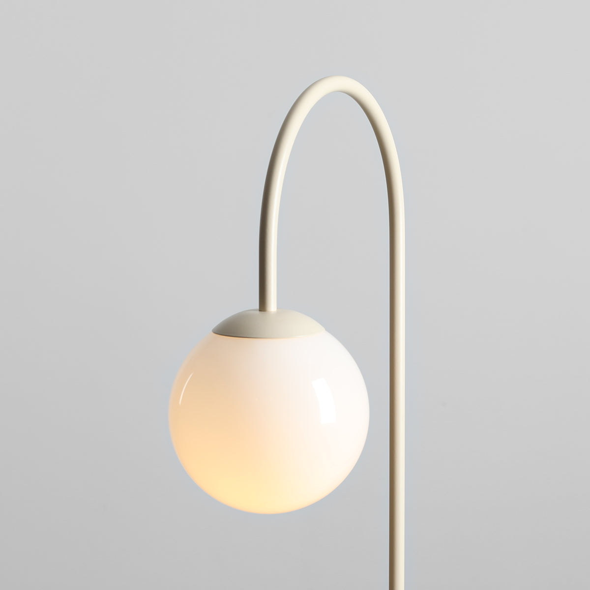 Creamy Una table lamp