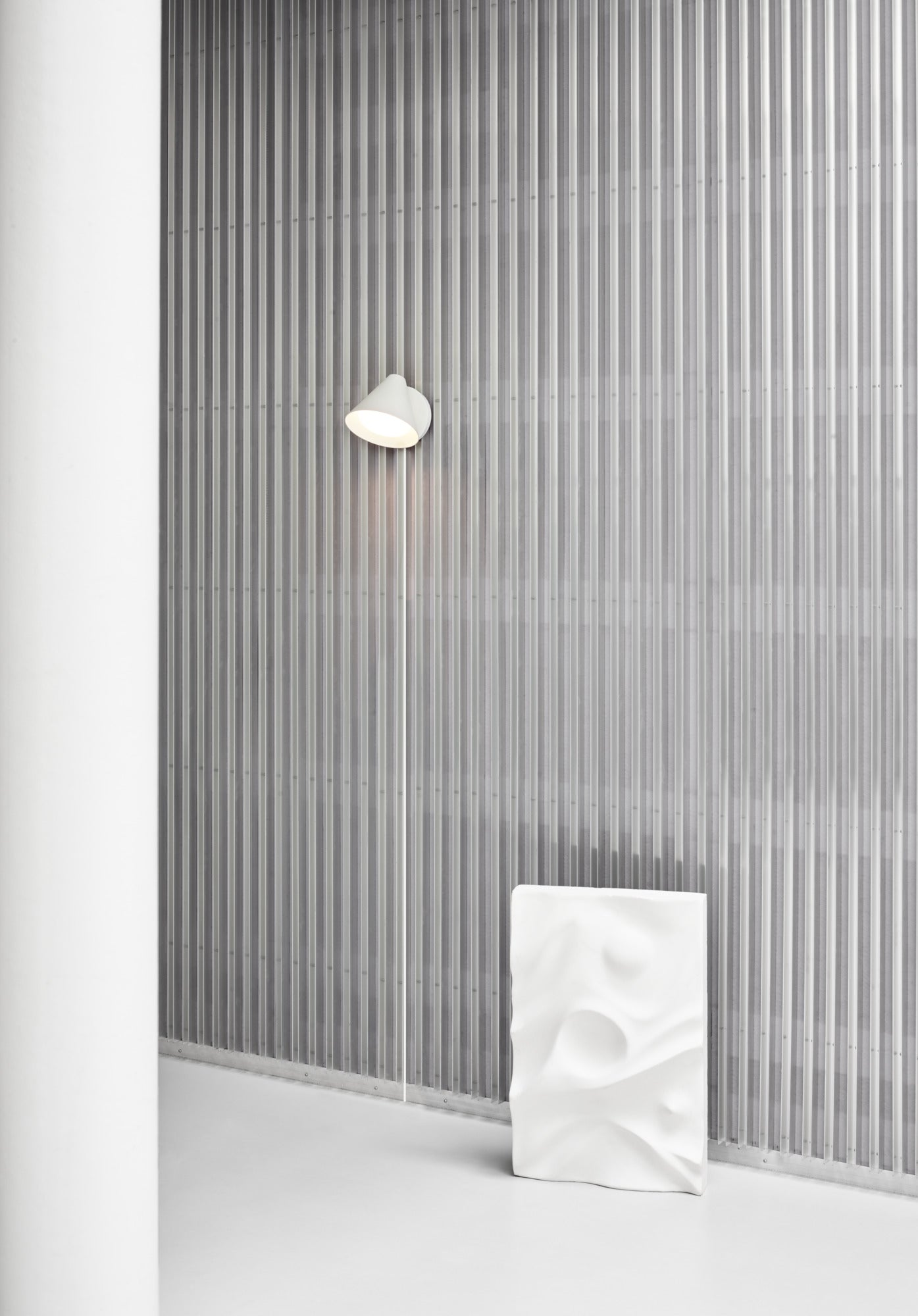 Lampa ścienna KEGLEN biały