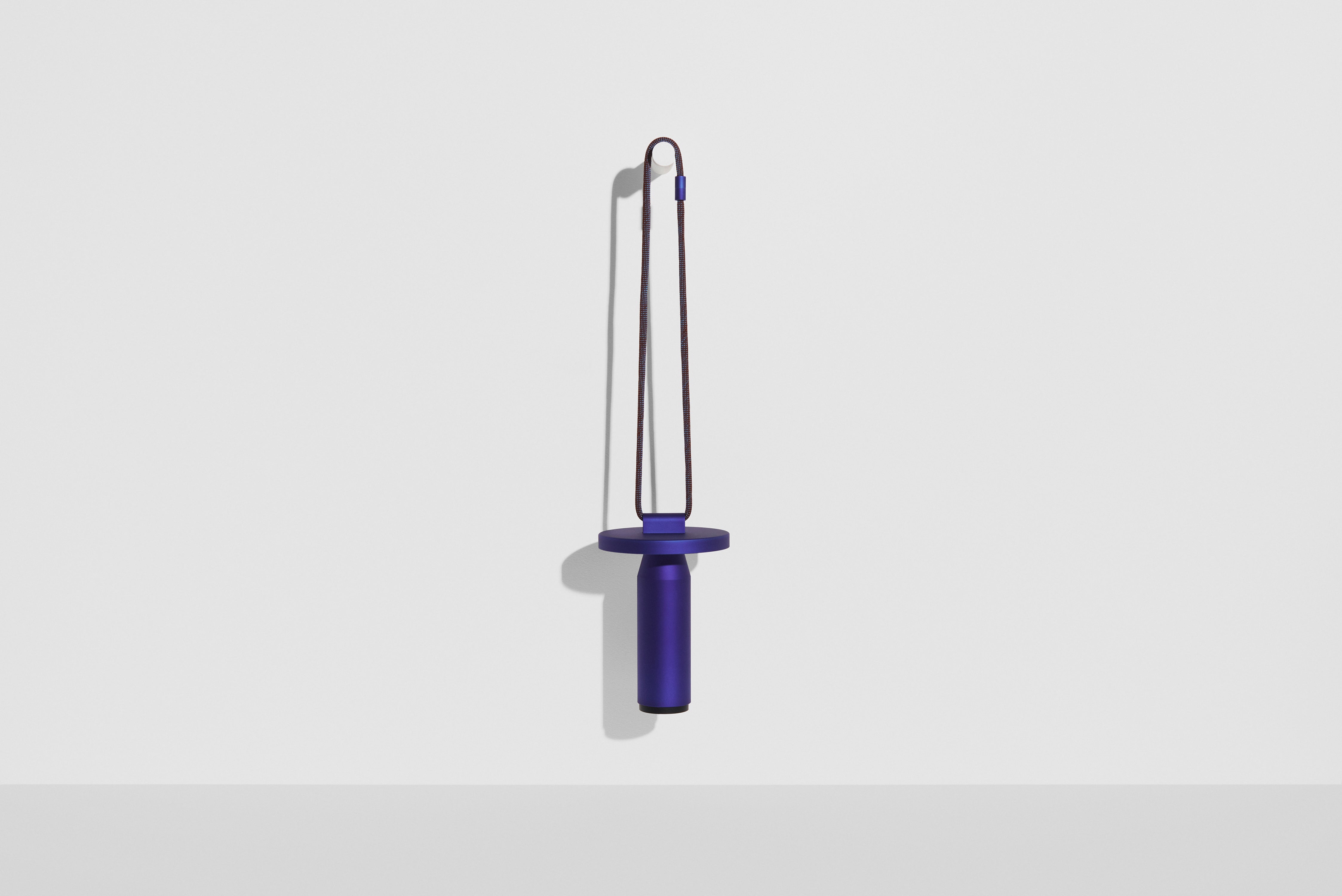 Lampa przenośna QUASAR granatowy – Petite Friture