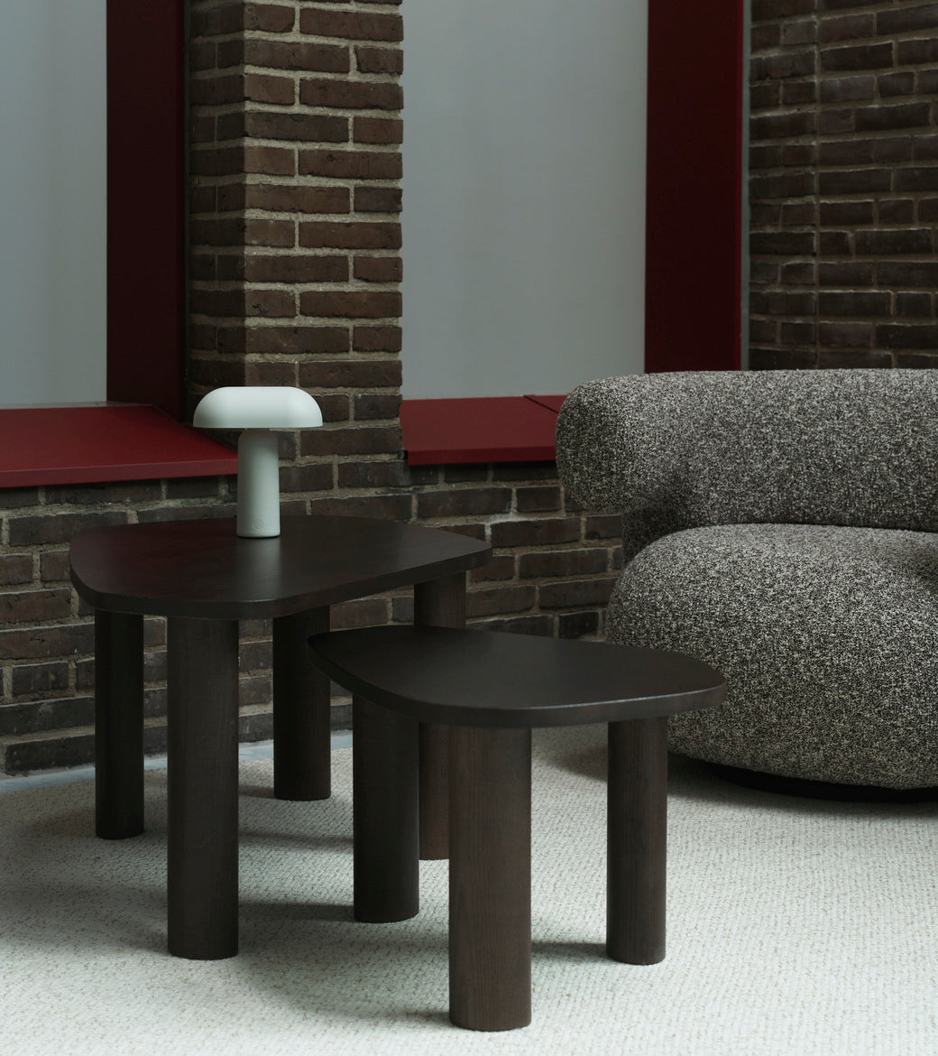 Sculp Couchtisch gefärbt Asche