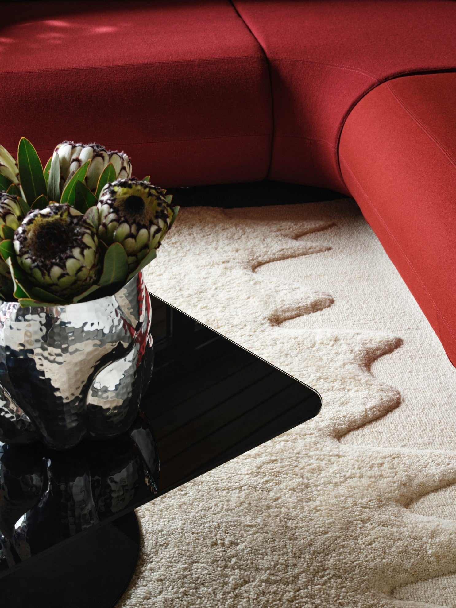 WOBBLE crème tapijt