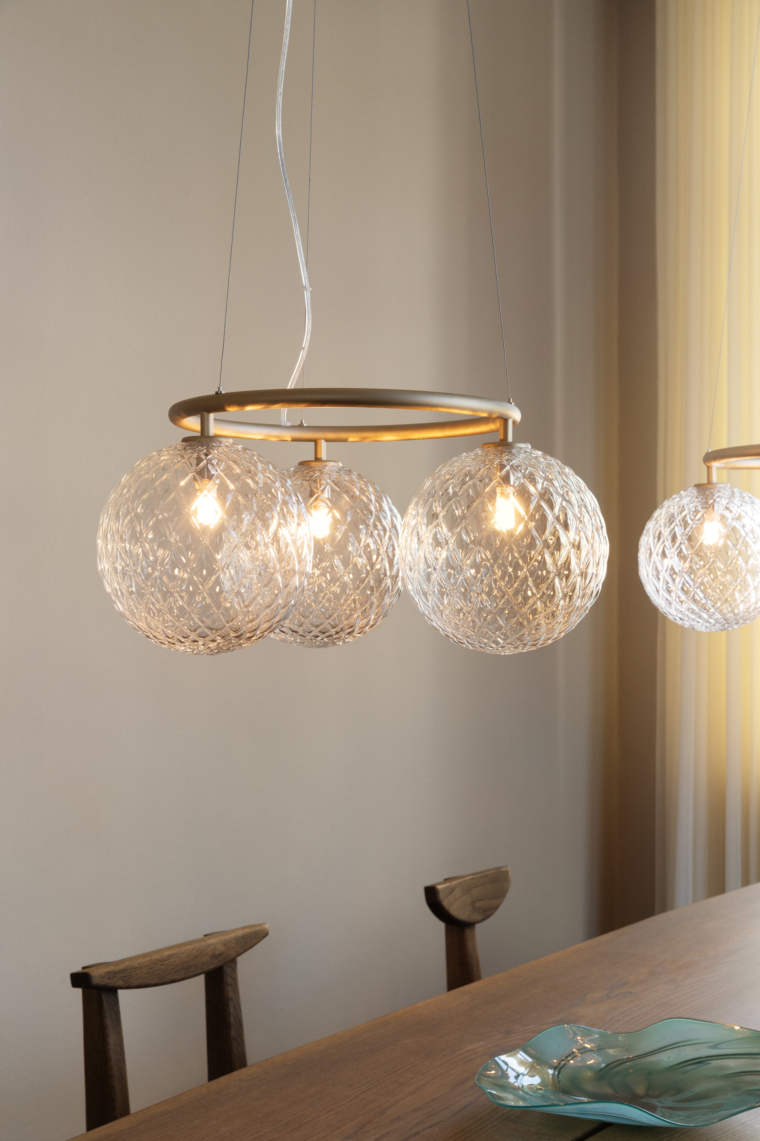 Pendelleuchte MIIRA 3 CIRCULAR aus Messing mit transparentem Glas