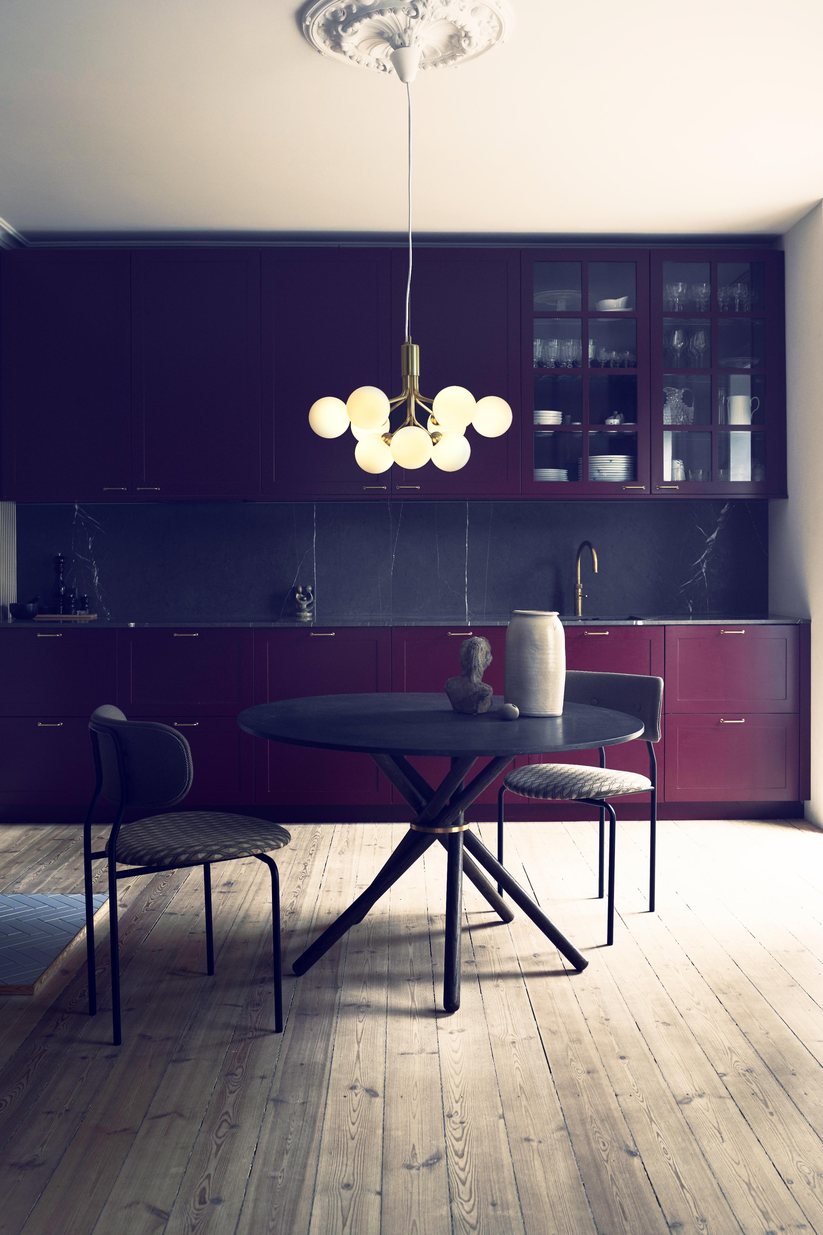 Hanglamp APIALES 9 messing met opaalglas