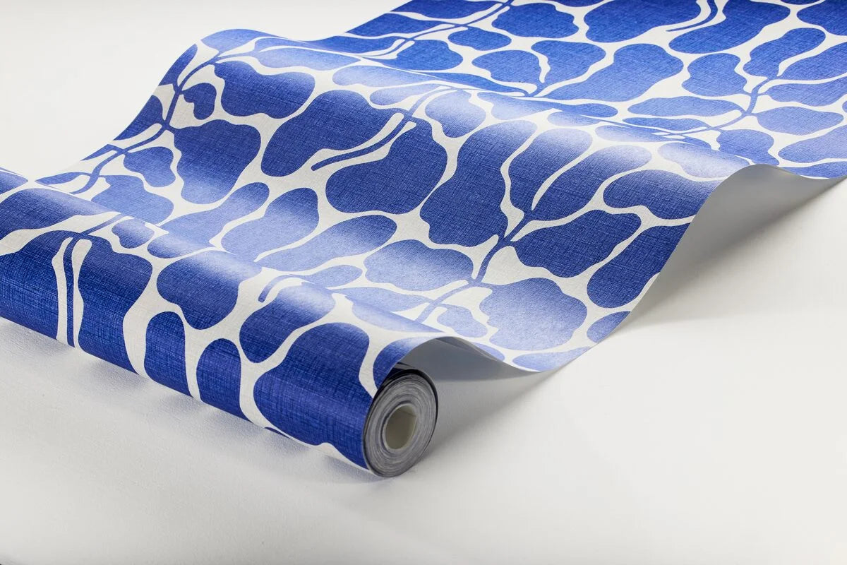 Tapeta flizelinowa papierowa z roślinnym wzorem MY SECRET GARDEN niebieski z białym