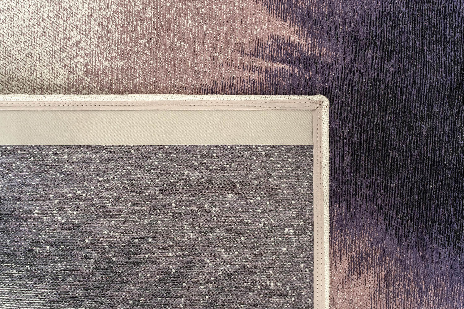 Teppich DROP weiß mit lila