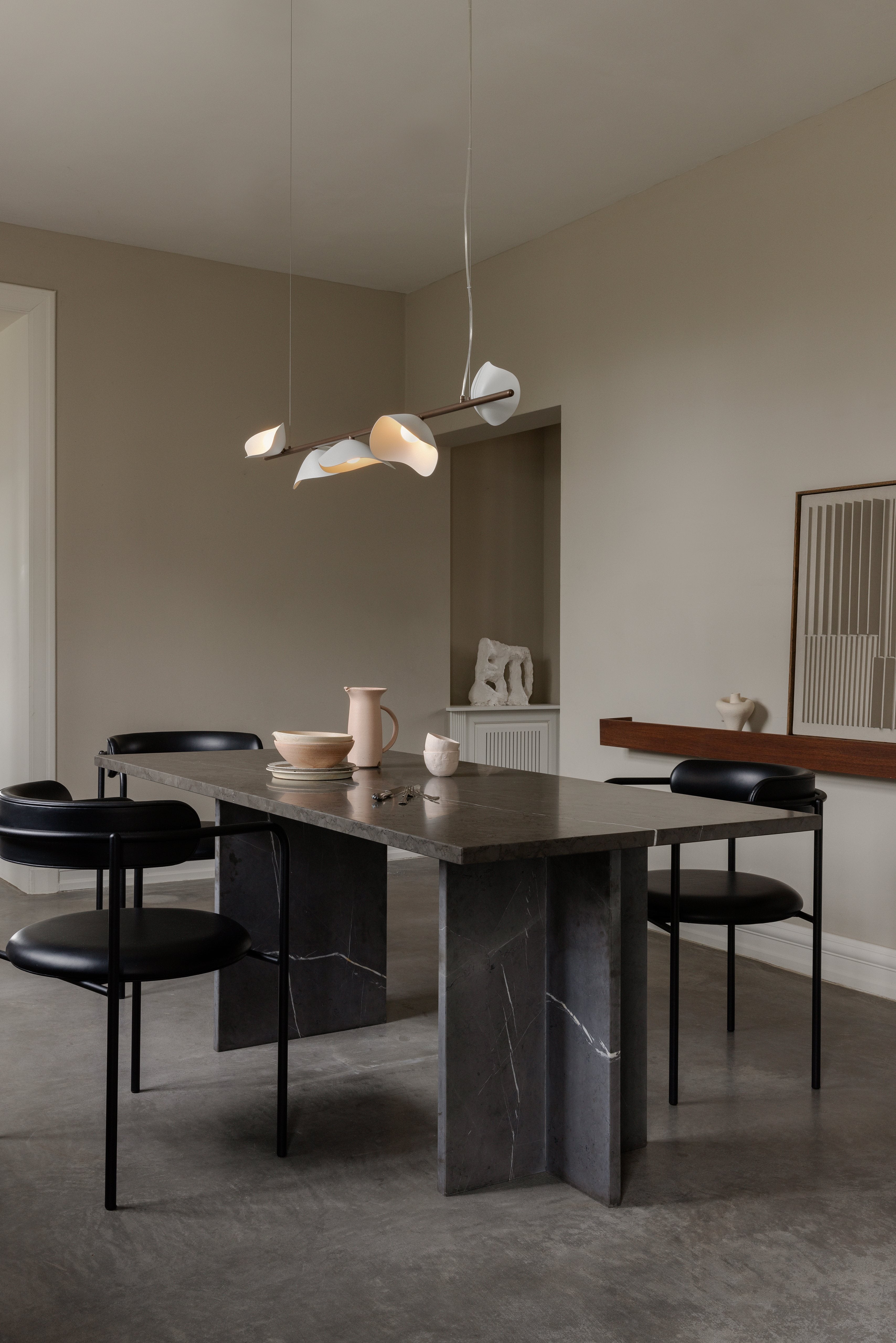Lampa wisząca FLORII 5 ciemnobrązowy z białym – Nuura