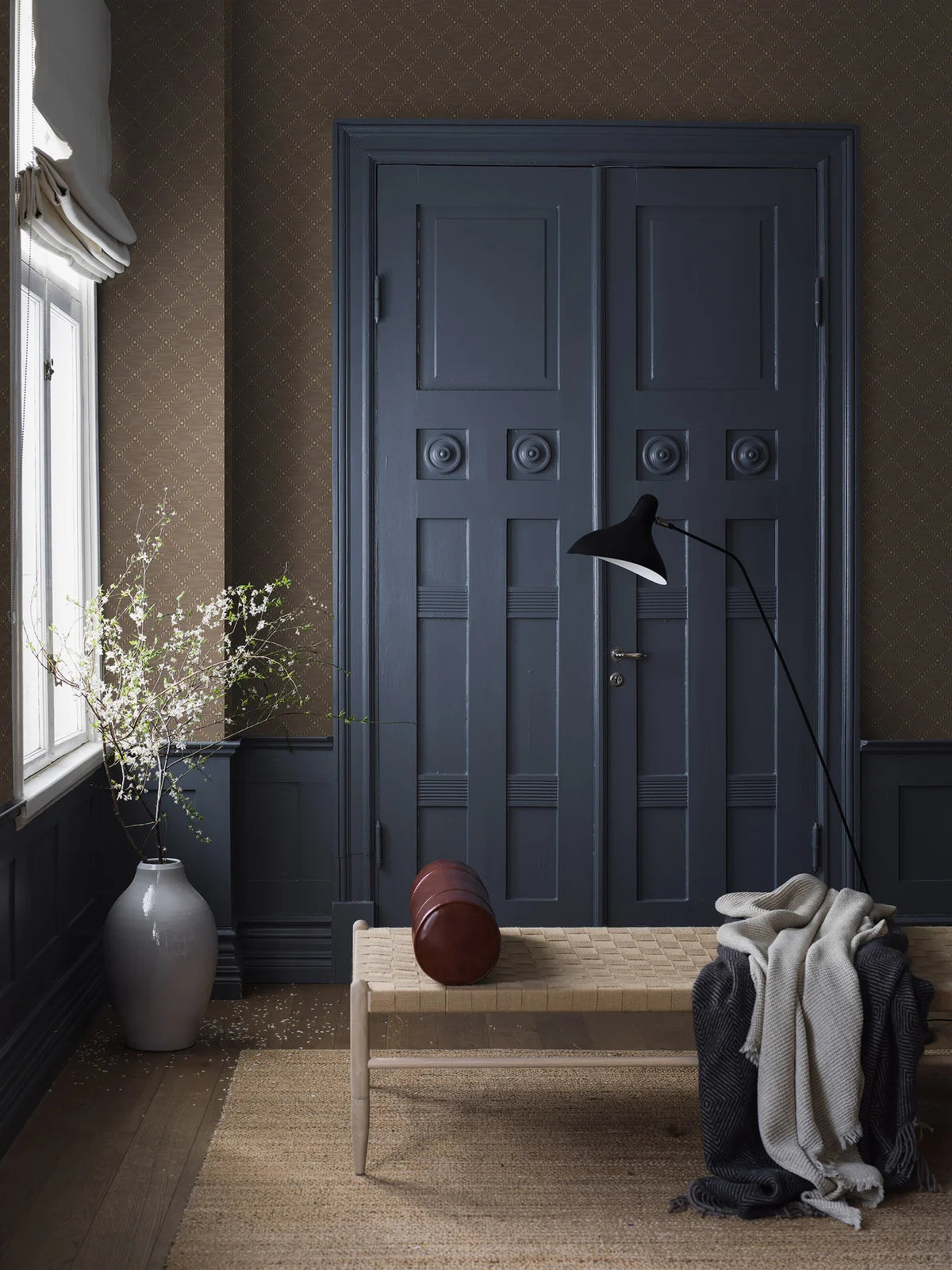 Golden Trellis Geometric Wallpaper in Brown and Gold