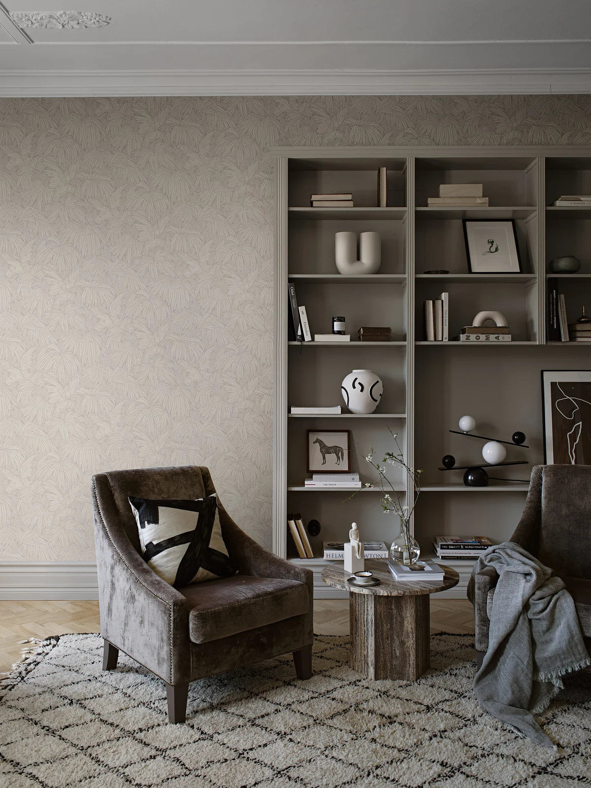 Beige wandtapijt met dierenmotief HIDDEN PARROT met grijs