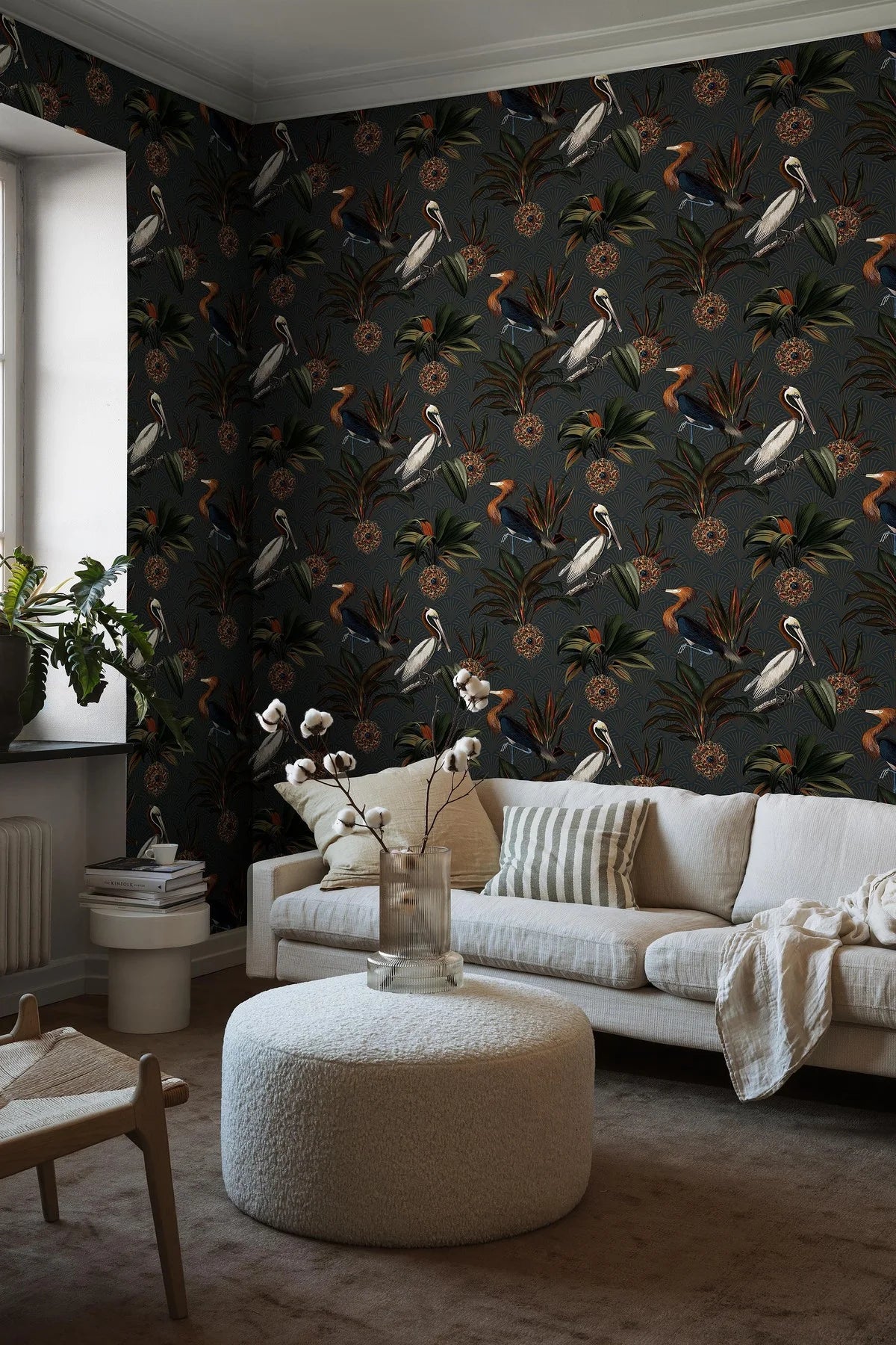 Behang met dierenmotief van SAPPHIRE BIRDS donkergroen