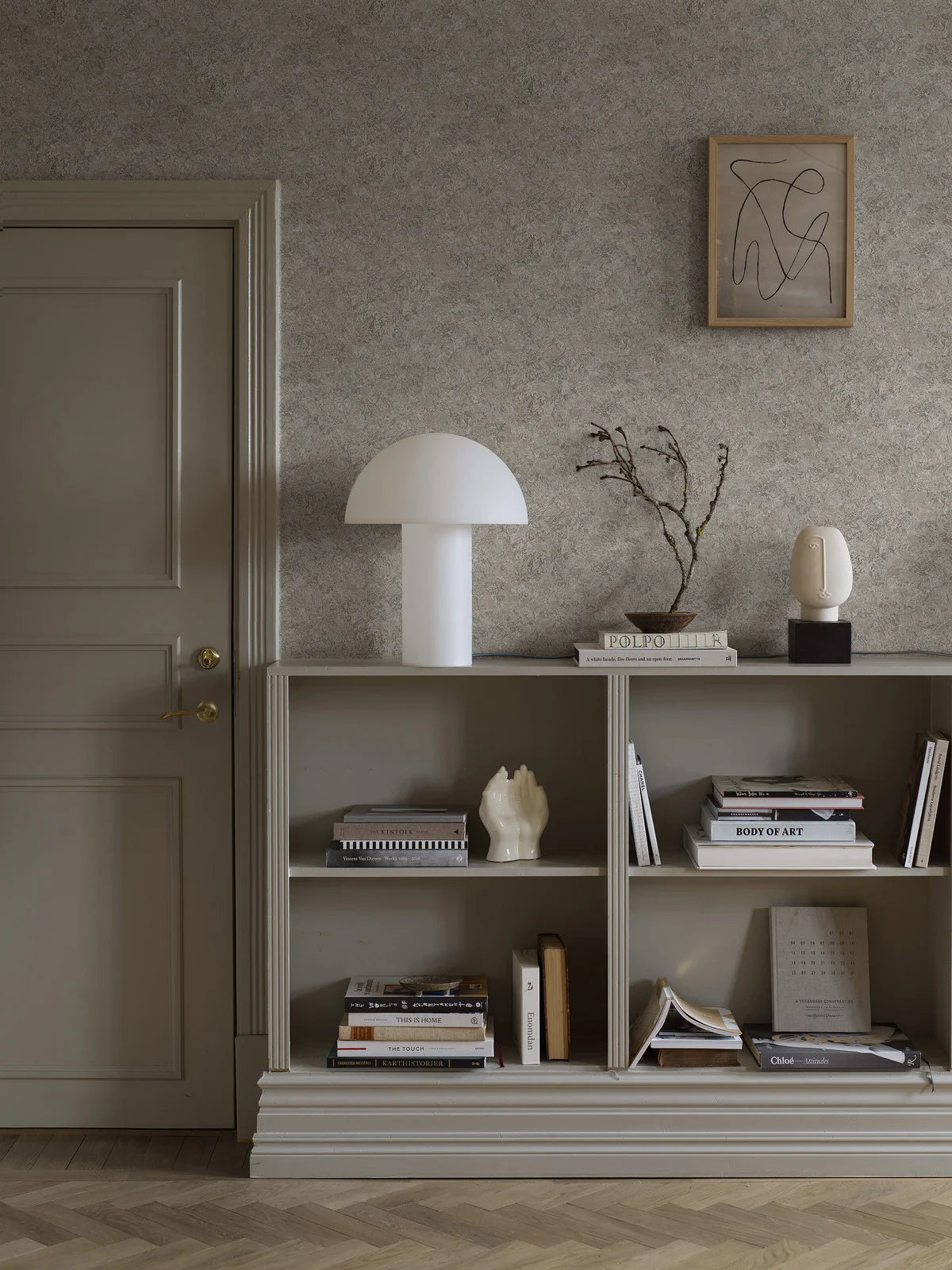 Grijze marmerimitatie behang TRAVERTINE met beige