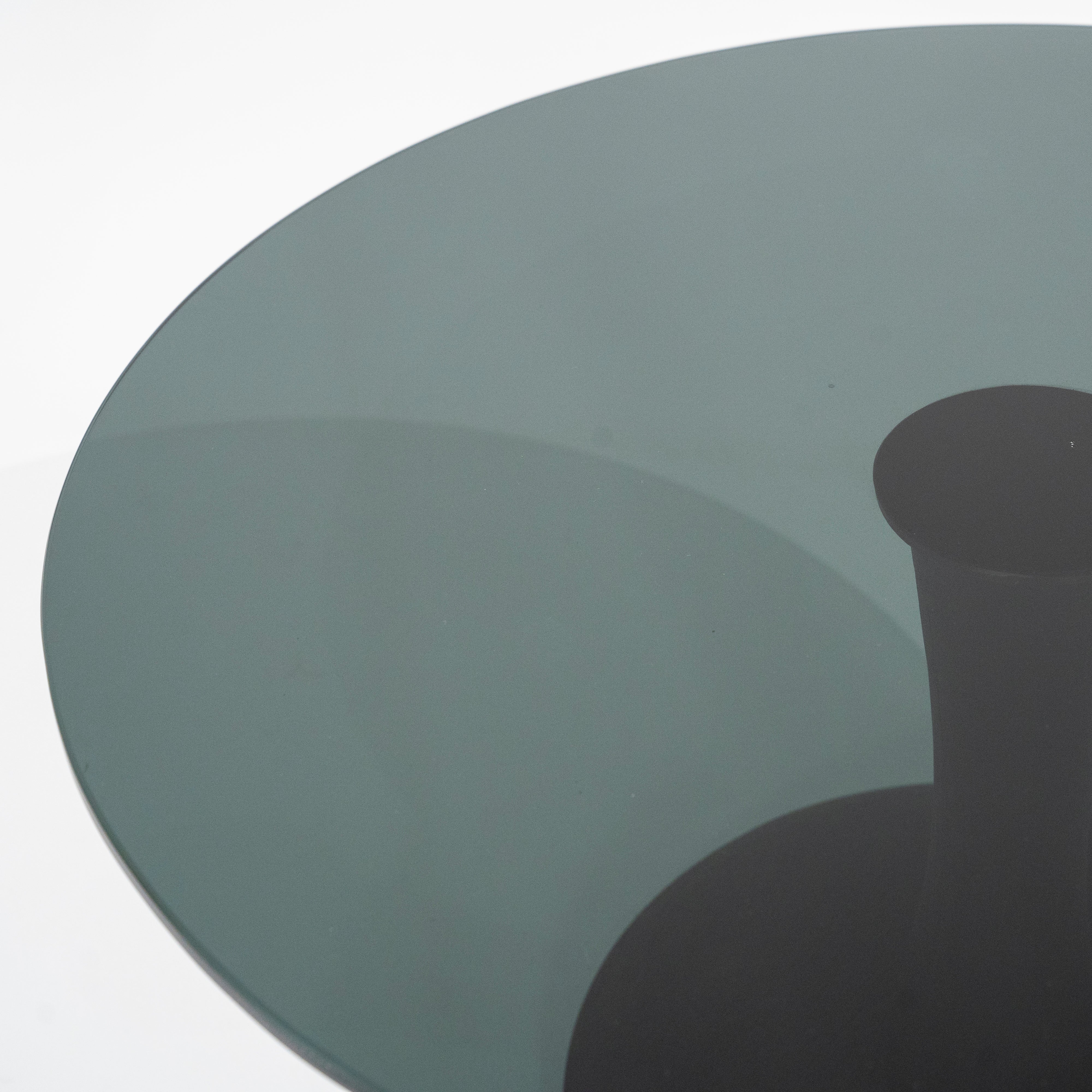 Runder Tisch BOOGIE aus Glas und schwarzem Mangoholz