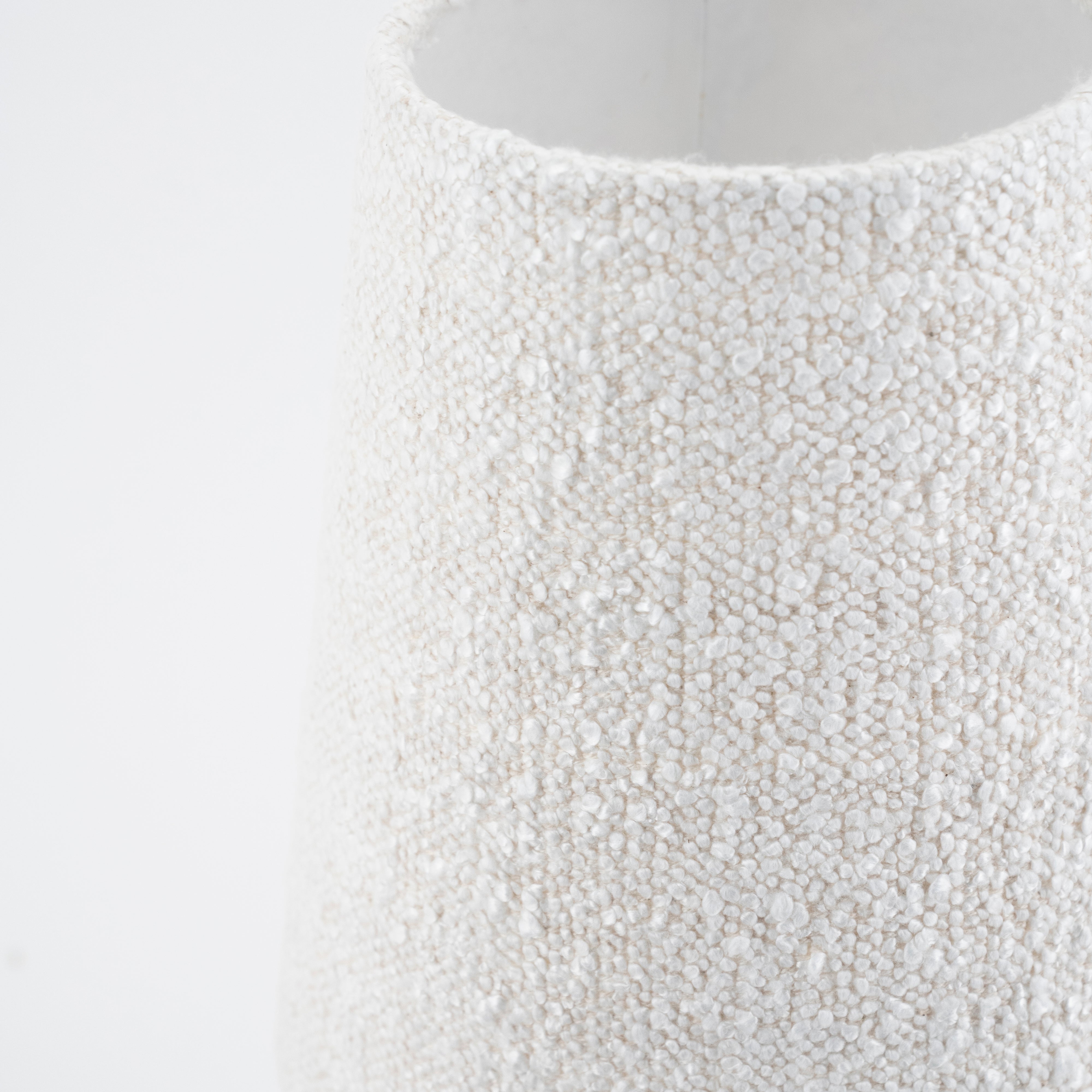 Tafellamp DAWN lichtbeige met donkerbruine voet