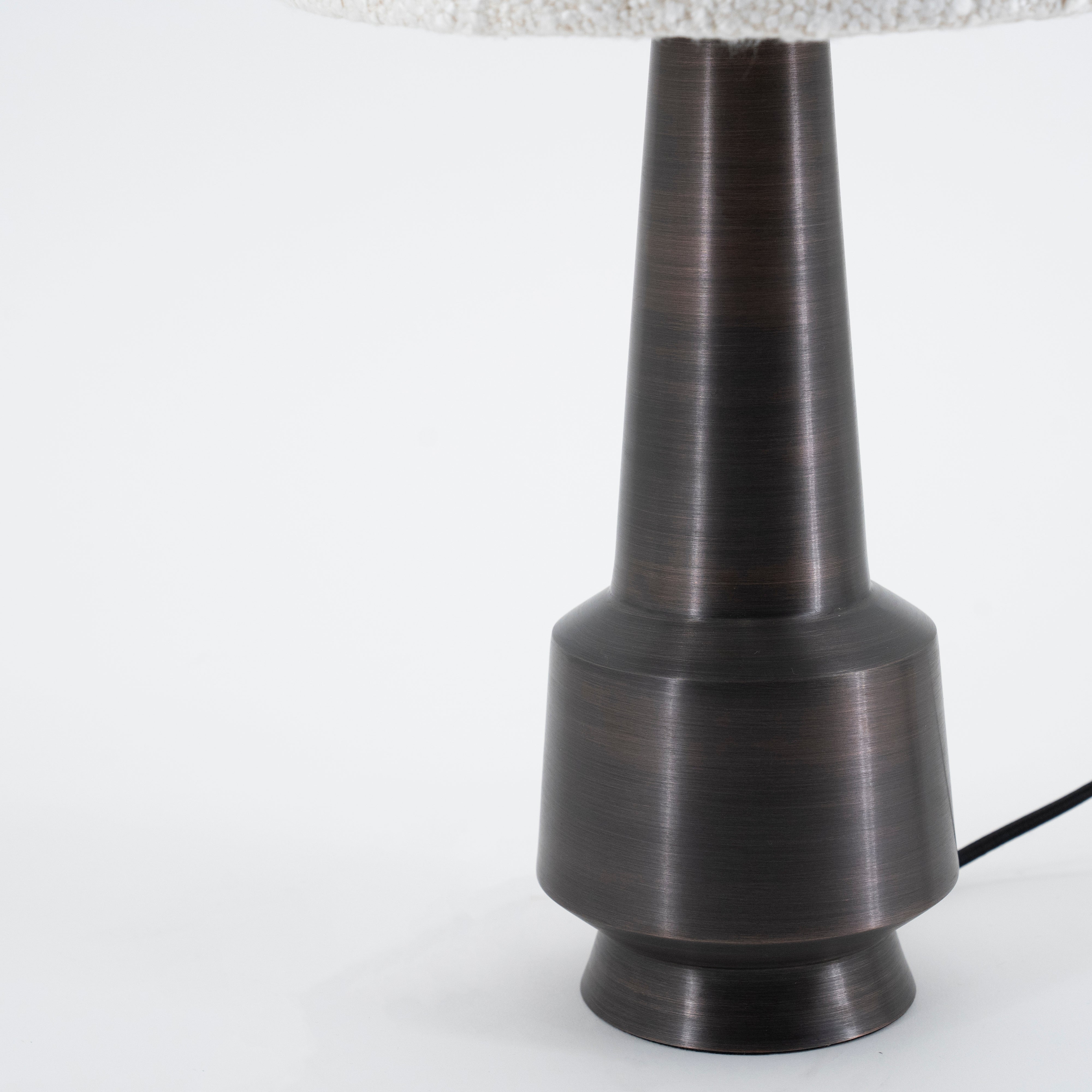 Tafellamp DAWN lichtbeige met donkerbruine voet