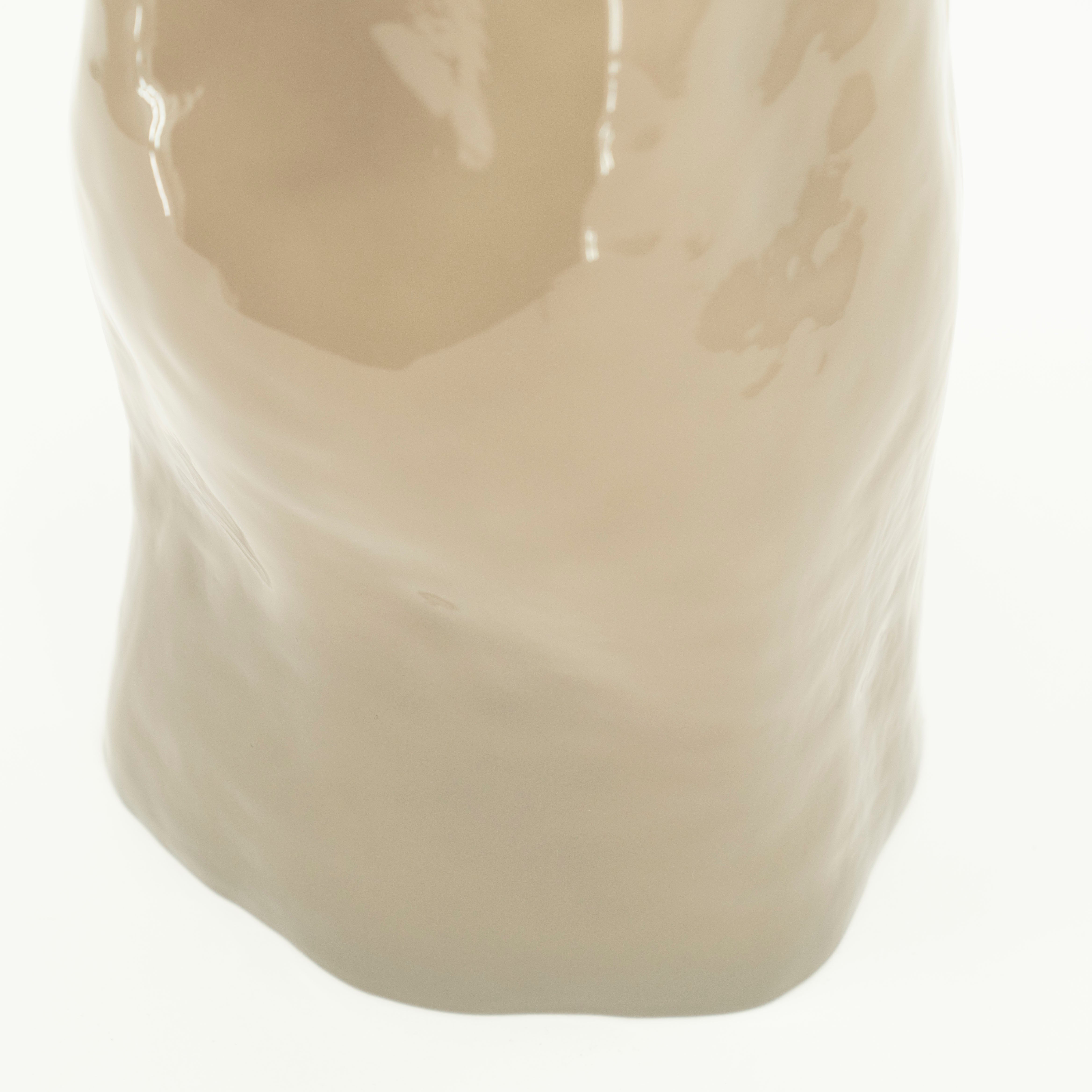 BOYNA taupe glass vase