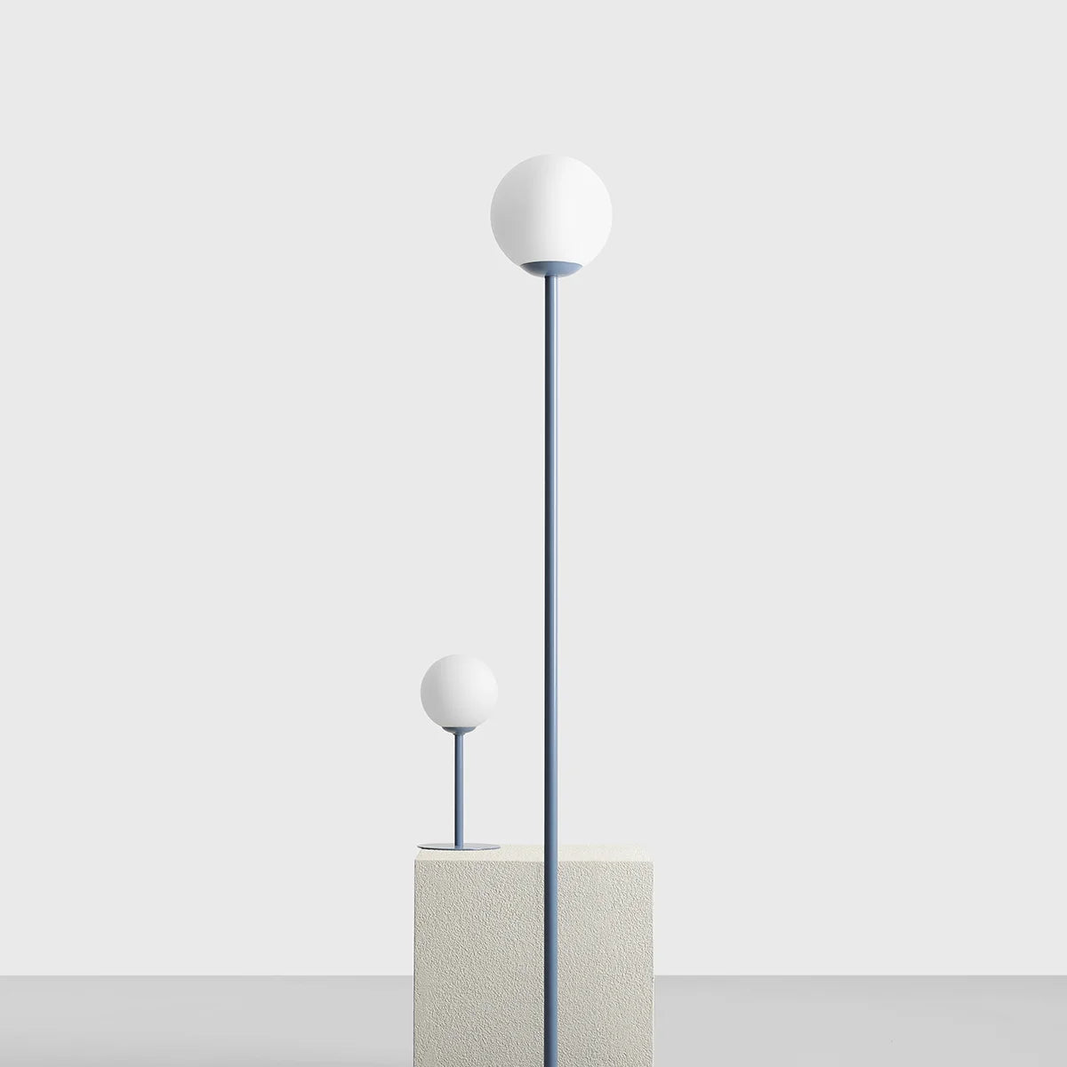 Pinne blue floor lamp