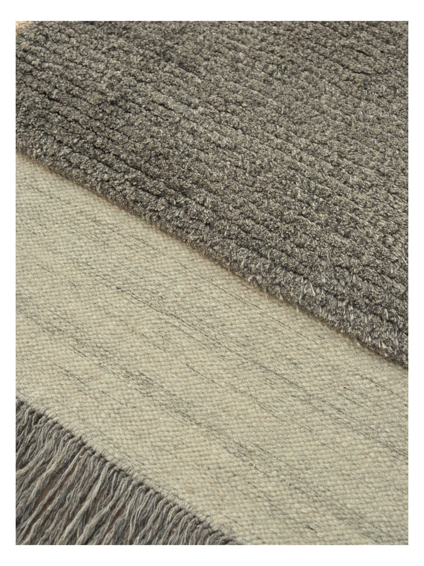 Teppich HUMBLE ACT grau mit beige