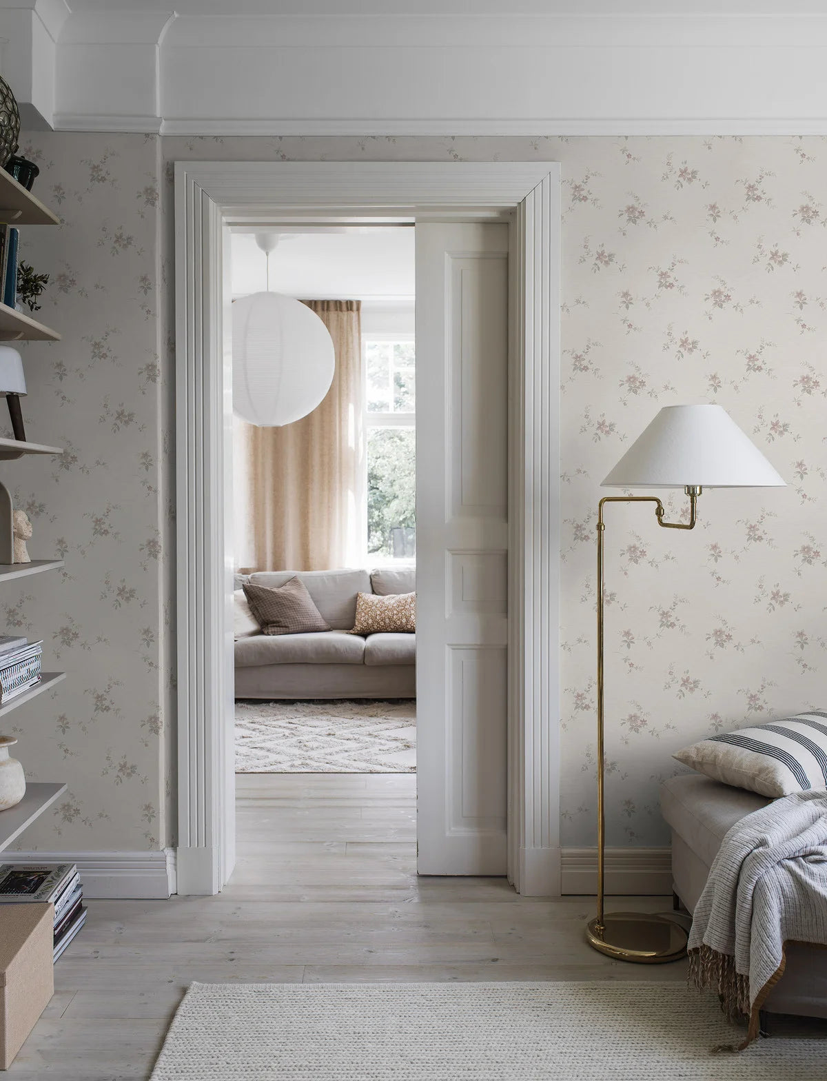 SAGA Beige Wallpaper with Floral Motif in Pink