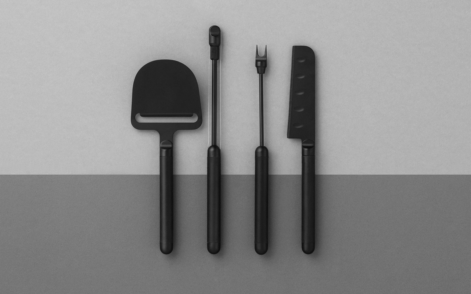 PEBBLE Black Cheese Spatula