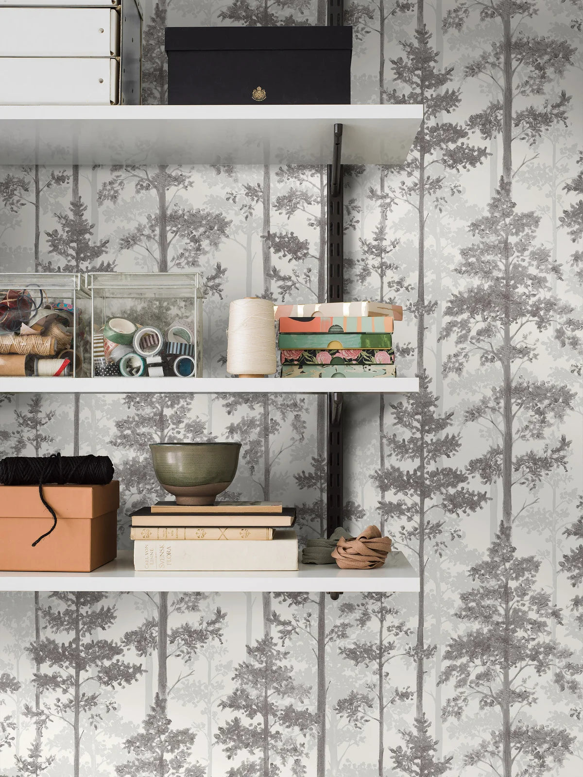 Non-woven paper wallpaper with a plant pattern RONJA gray with white