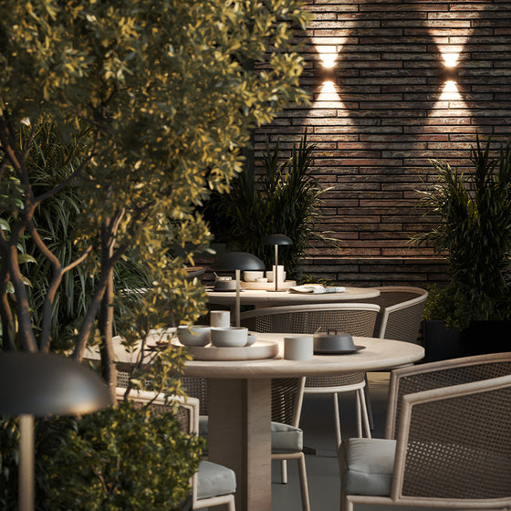 Schwarze Batterie -Lampe